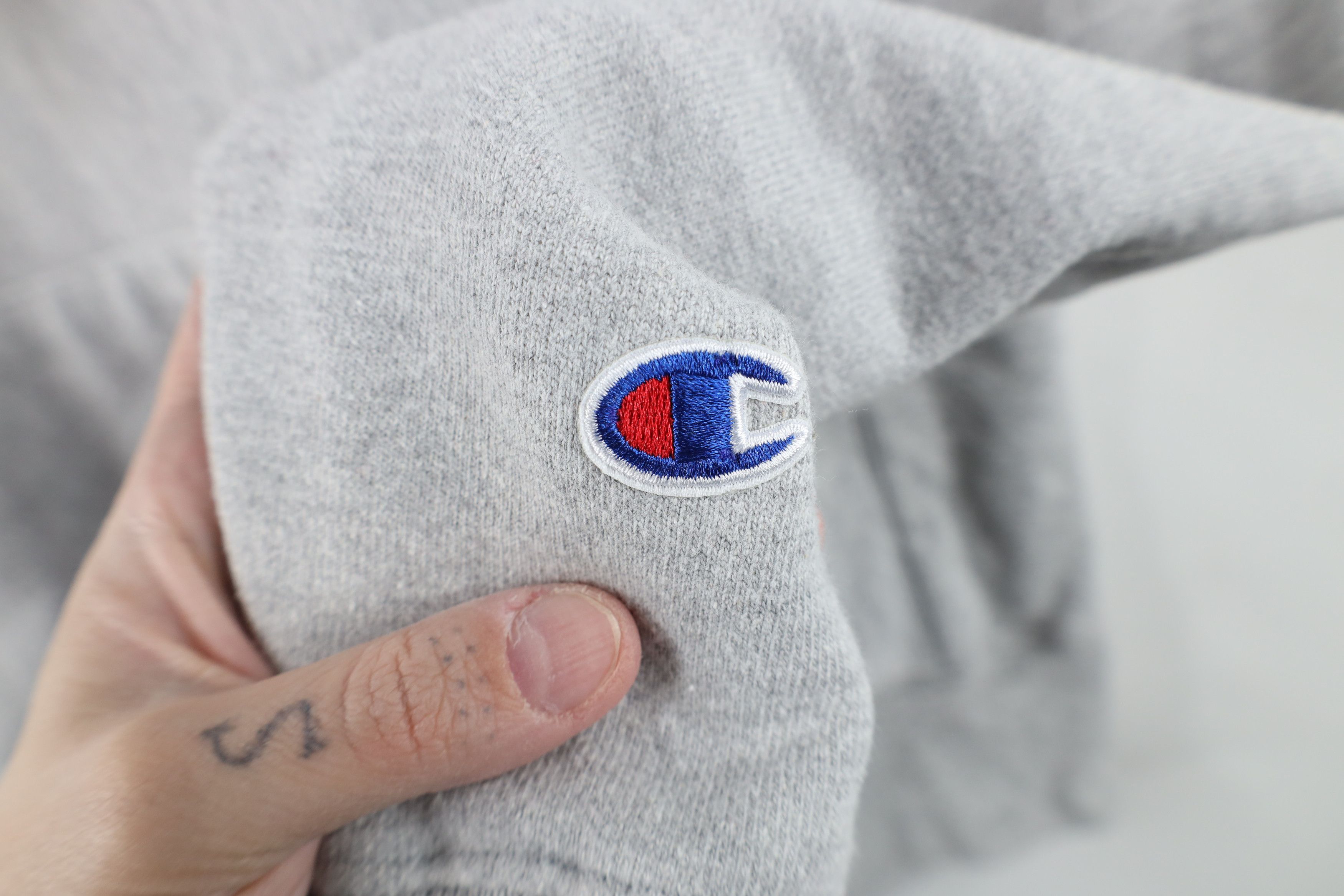 Champion Vintage Y2K Champion Reverse Weave Heavyweight Hoodie Gray Size US S / EU 44-46 / 1 - 5 Thumbnail