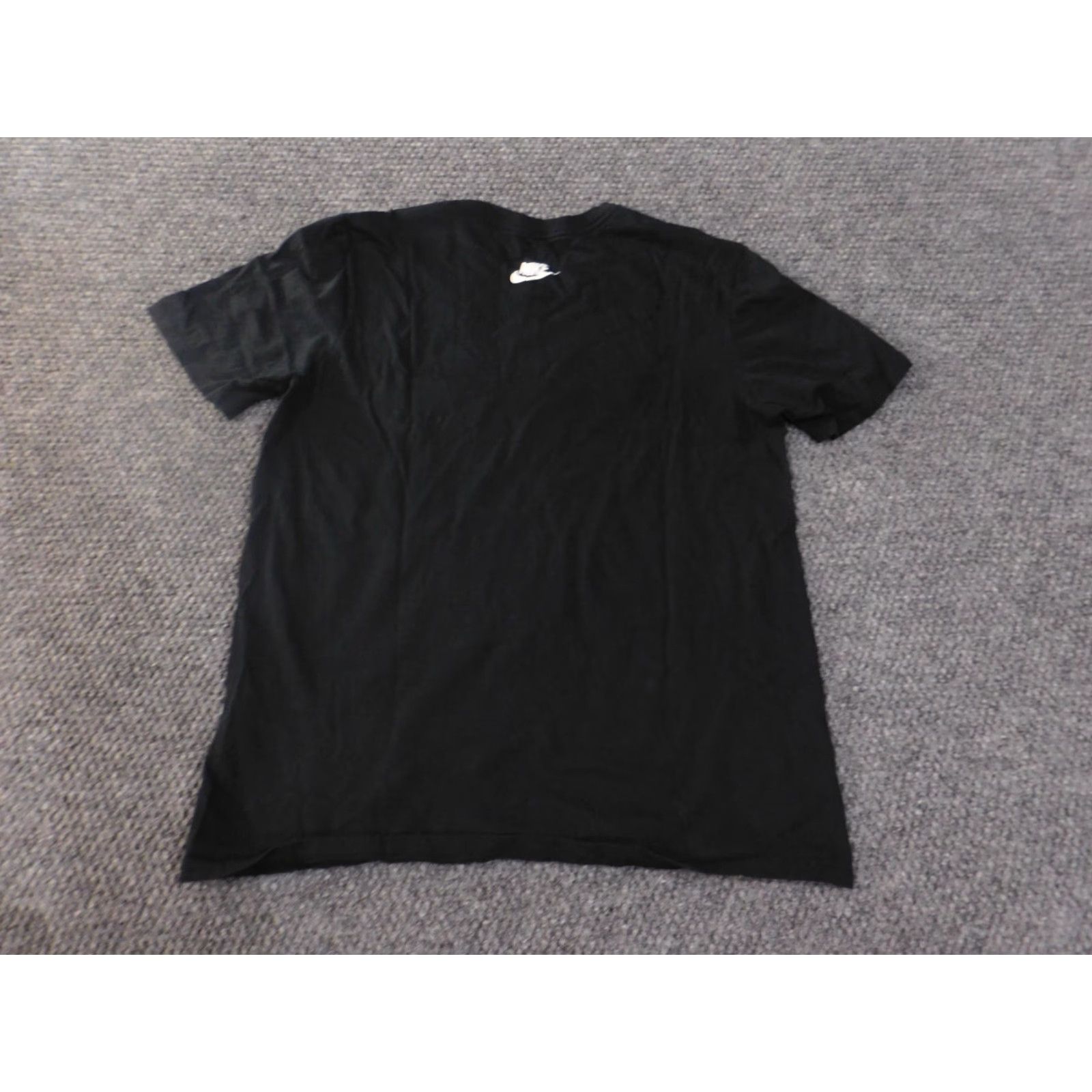 Nike Nike Mens Medium Black Shirt Athletic Tee with Graphic Print Crew Neck Short Sleeve Logo T-Shirt Vintage Retro Style Size US M / EU 48-50 / 2 - 6 Thumbnail