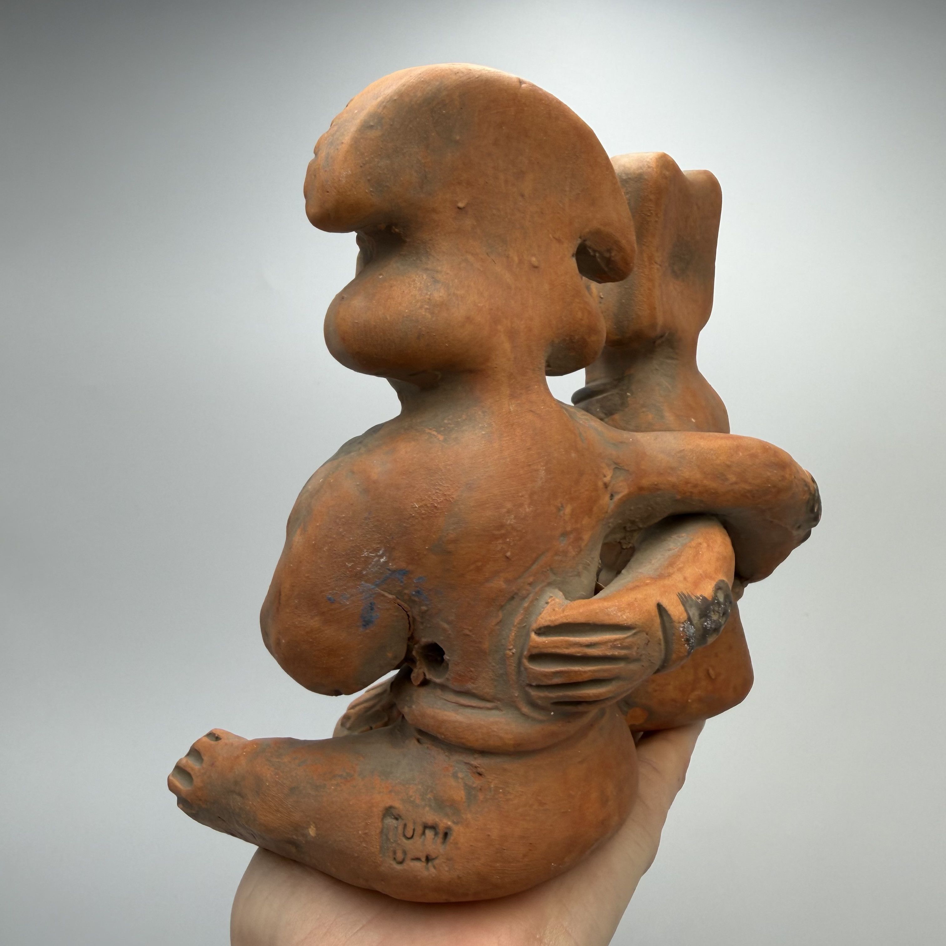Vintage Vintage Mexican Terracotta Embracing Couple Figurine Size ONE SIZE - 2 Thumbnail