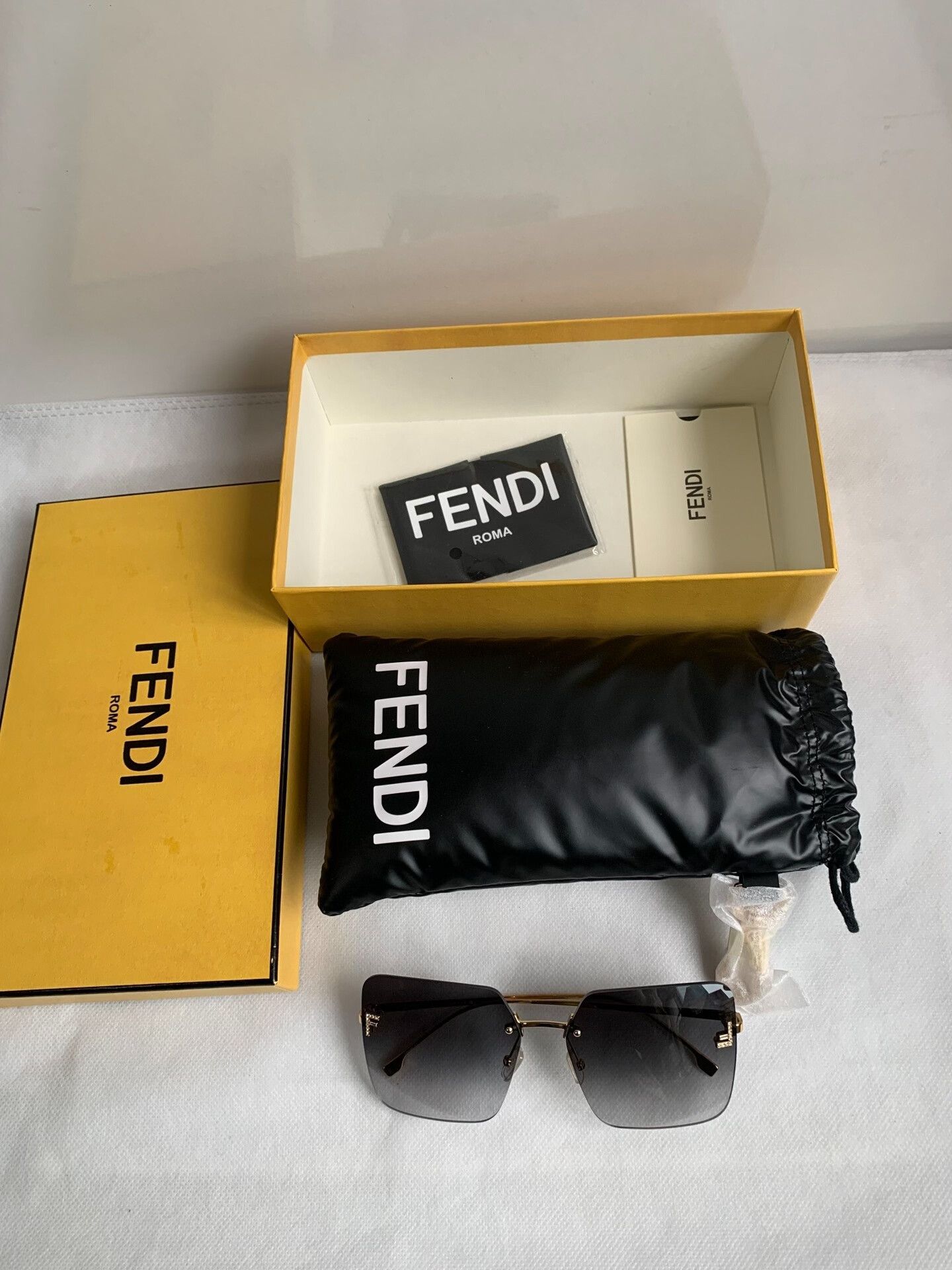 Fendi FENDI Gold Frame Sunglasses Size ONE SIZE - 1 Thumbnail