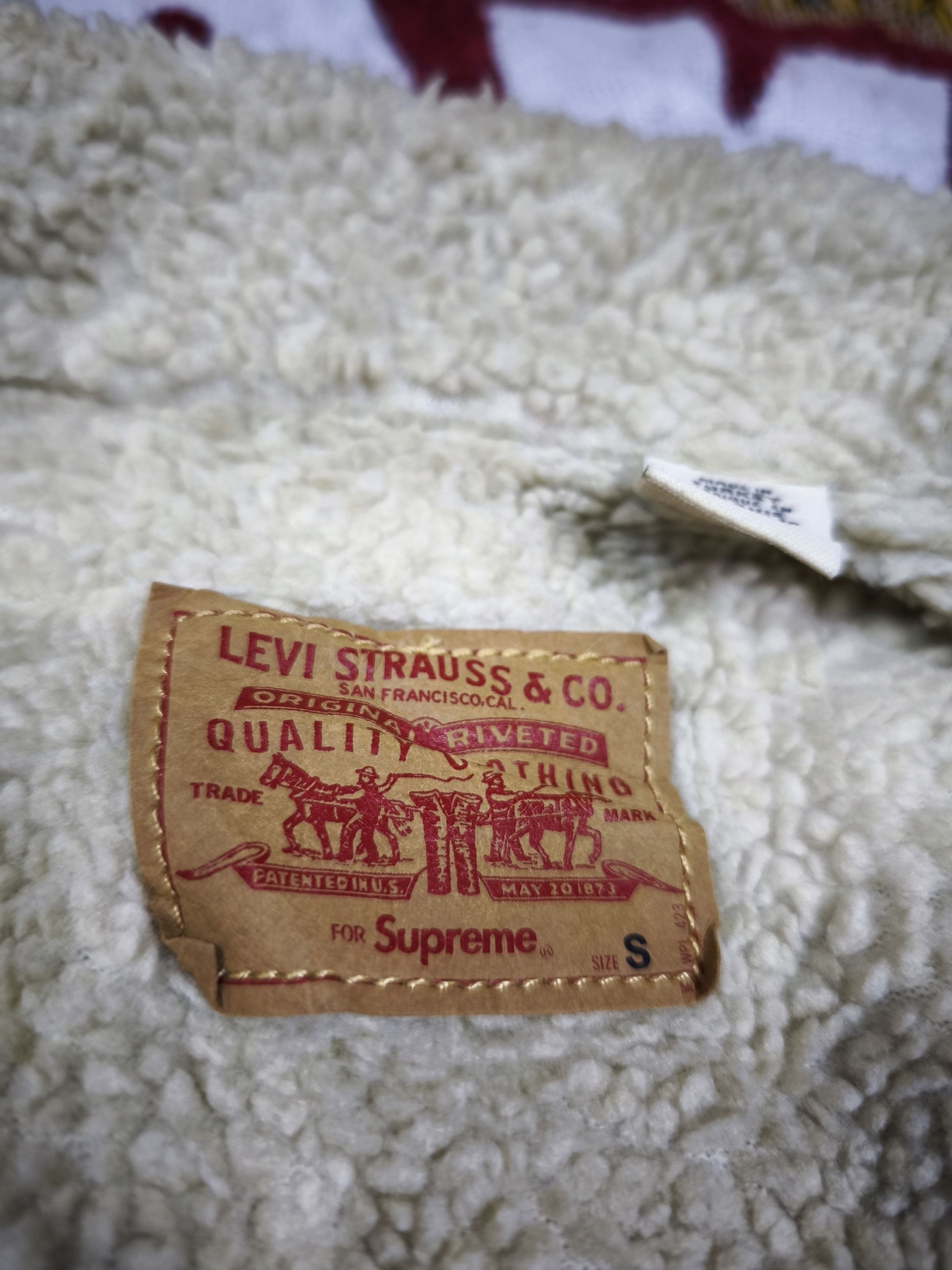 Levi's × Supreme Supreme x Levi's Bleached Sherpa Trucker Jacket 2016 Size S Size US S / EU 44-46 / 1 - 10 Thumbnail