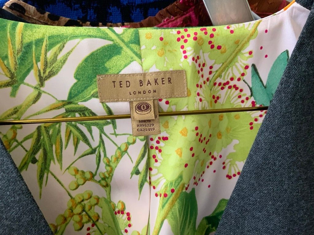 Ted Baker Ted Baker Women's Wool Vest Size 0 Size XS / US 0-2 / IT 36-38 - 3 Thumbnail
