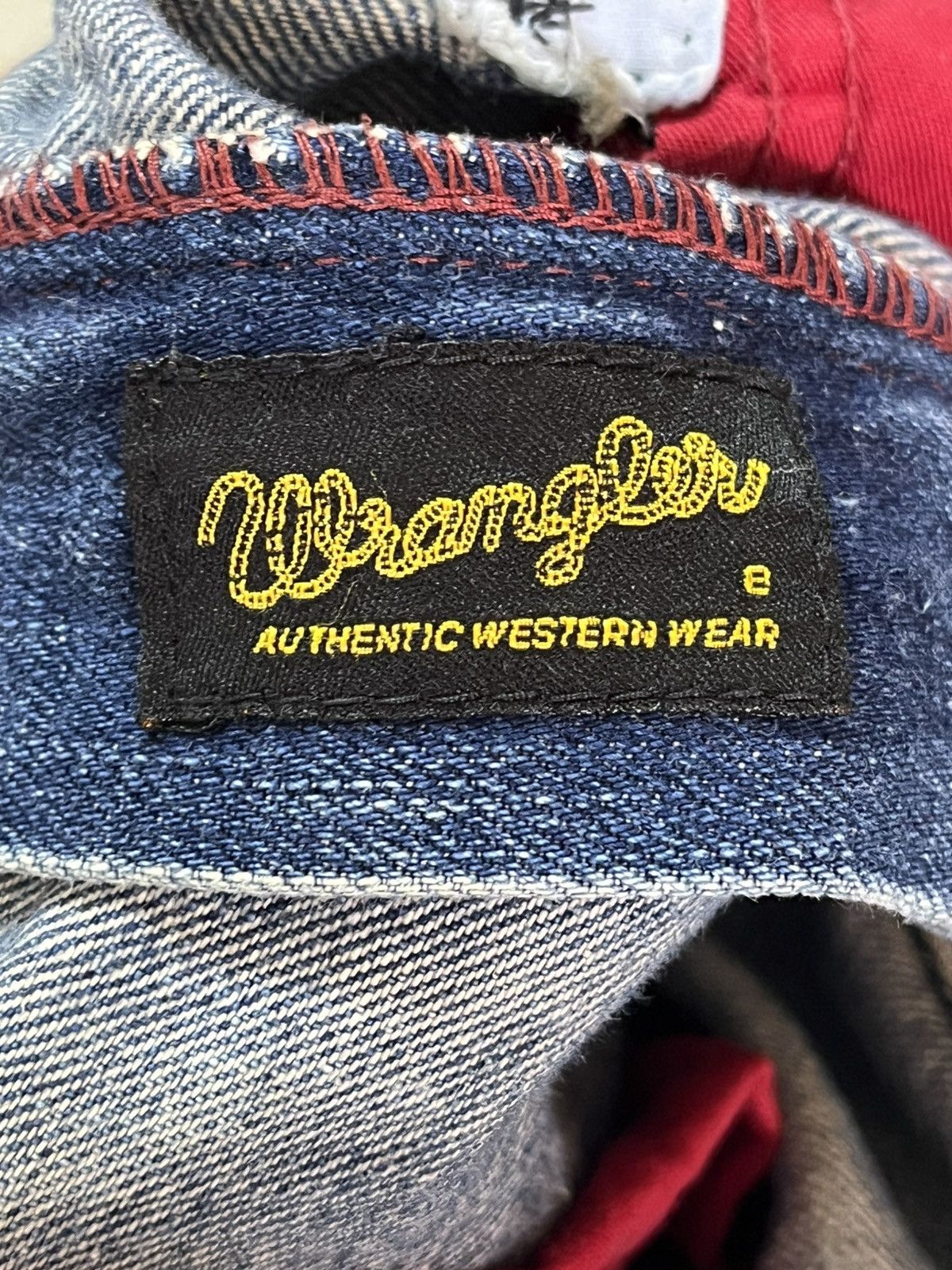 Wrangler Vintage Wrangler Faded Grunge Distressed Denim Size US 33 - 12 Thumbnail