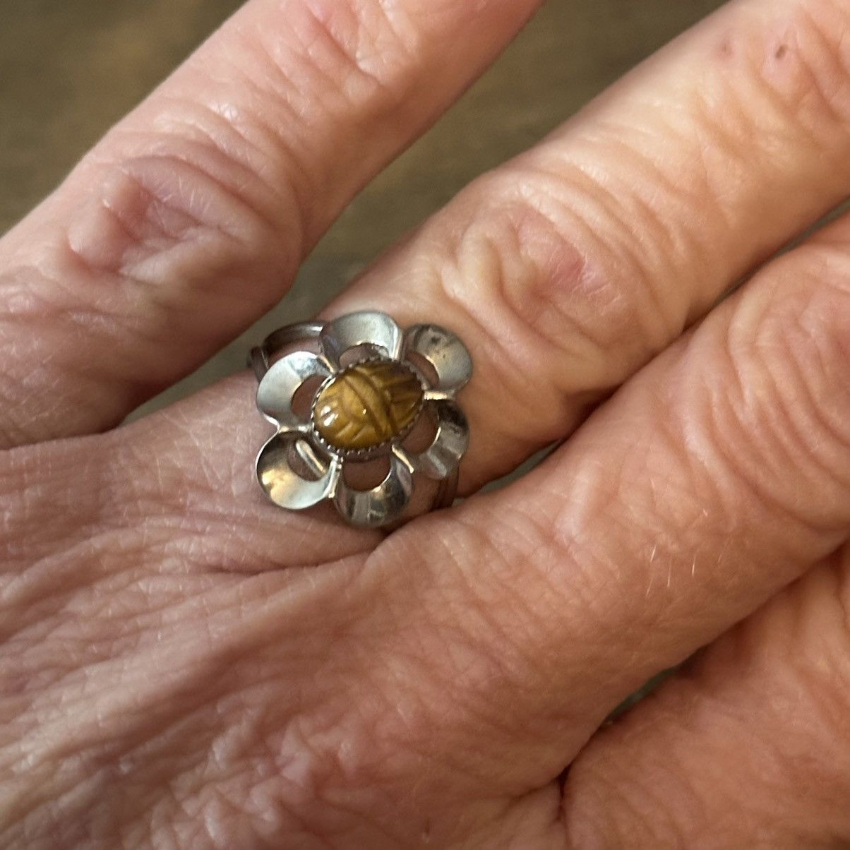 Vintage Vintage silver tone tigers eye flower ring Size ONE SIZE - 4 Thumbnail