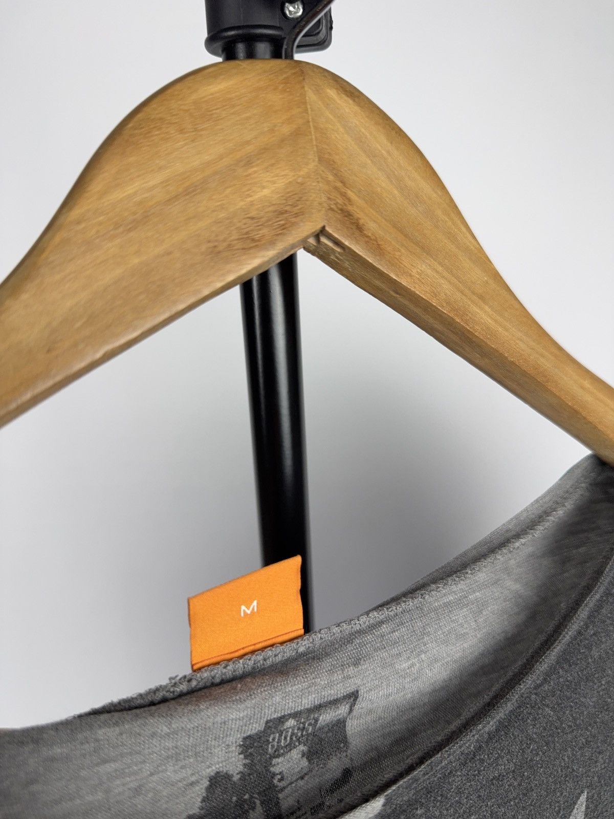 Hugo Boss 00s Retro Hugo Boss Orange Graphic Motel Palm Tee Men’s M Size US M / EU 48-50 / 2 - 7 Thumbnail