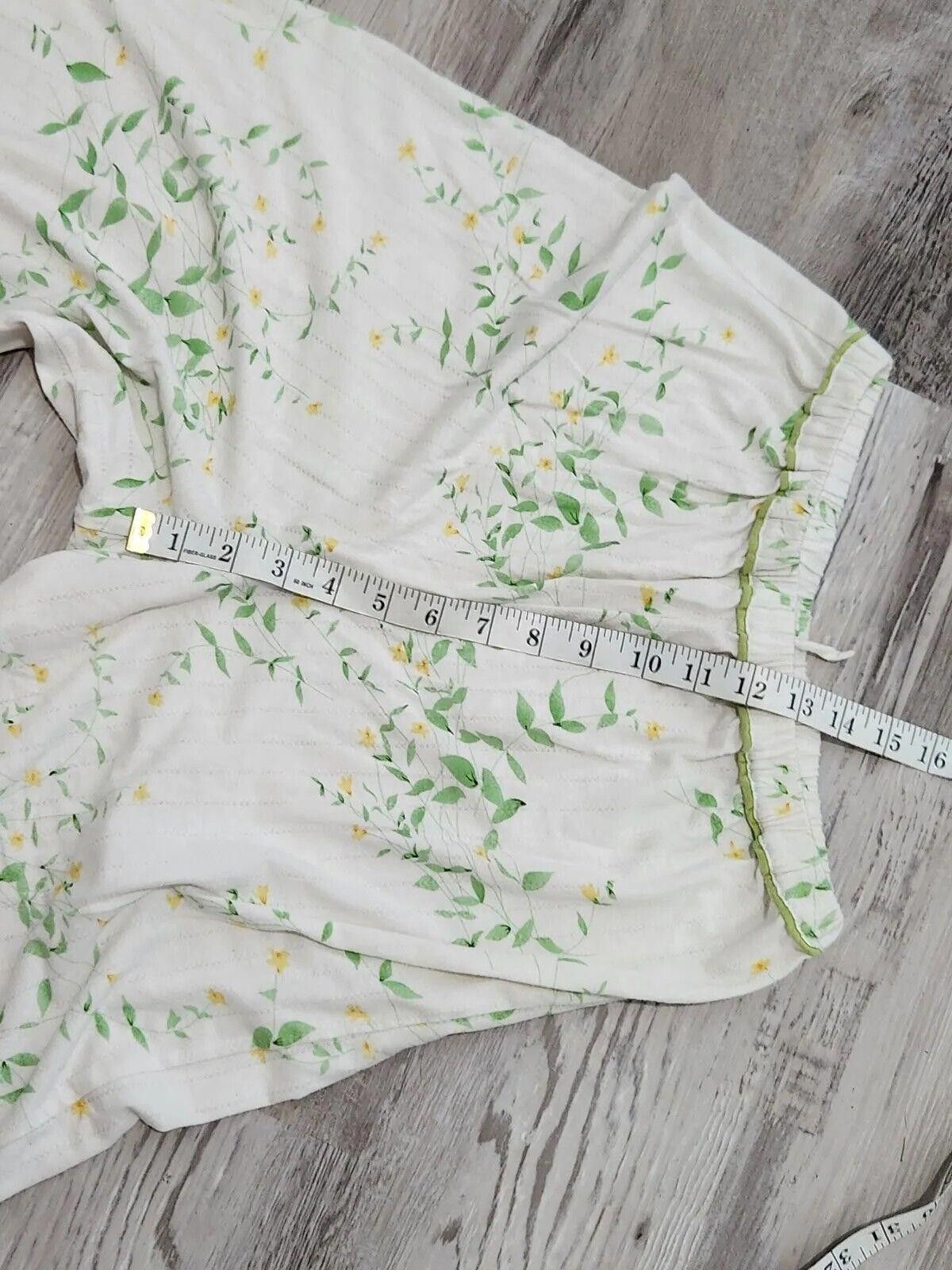 Designer Vintage Vanity Fair Pajama Set Small Capris Tank Scalloped Size ONE SIZE - 8 Thumbnail