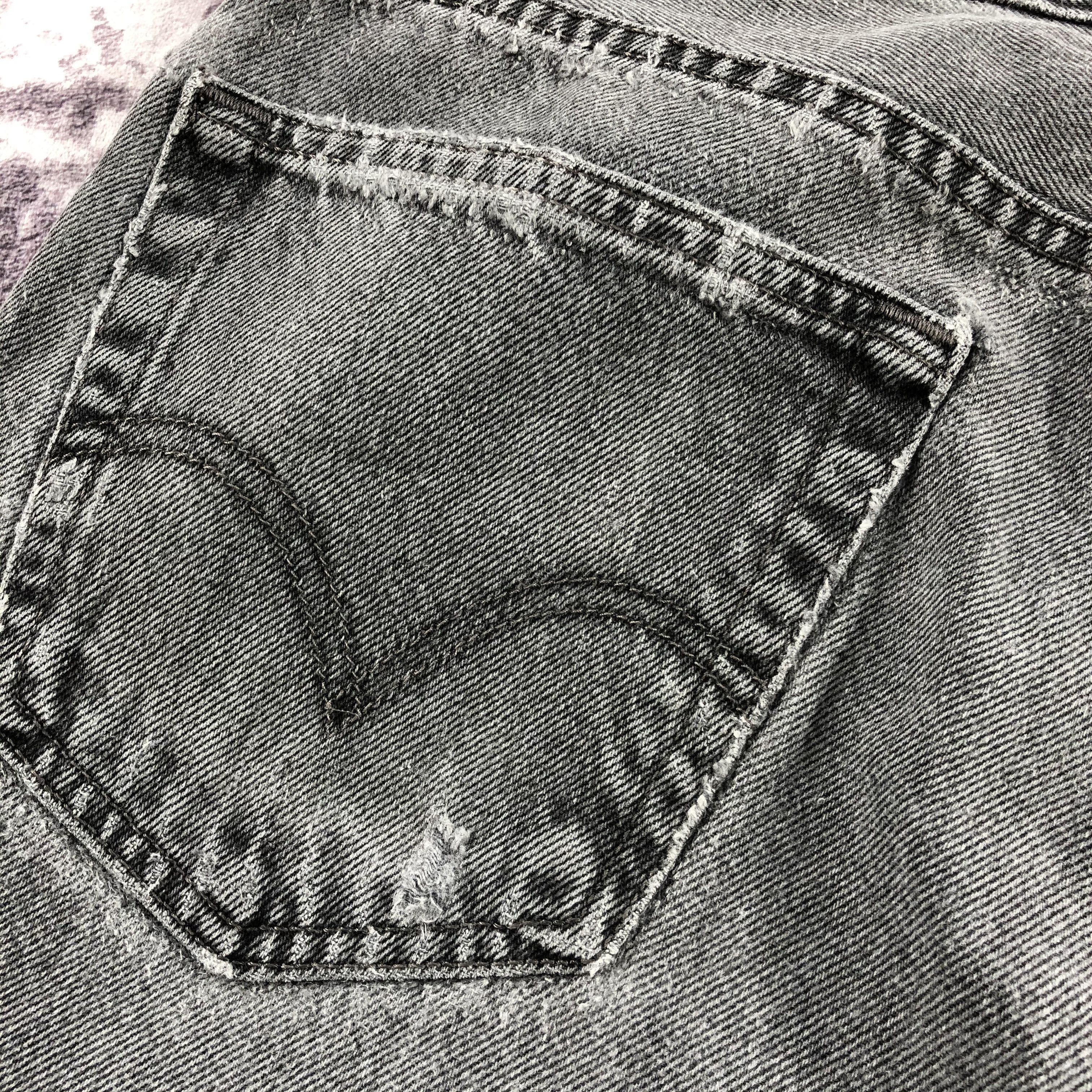 Levi's × Vintage Vintage Faded Black Levis 505 Jeans-JM2591 Size US 37 - 7 Thumbnail