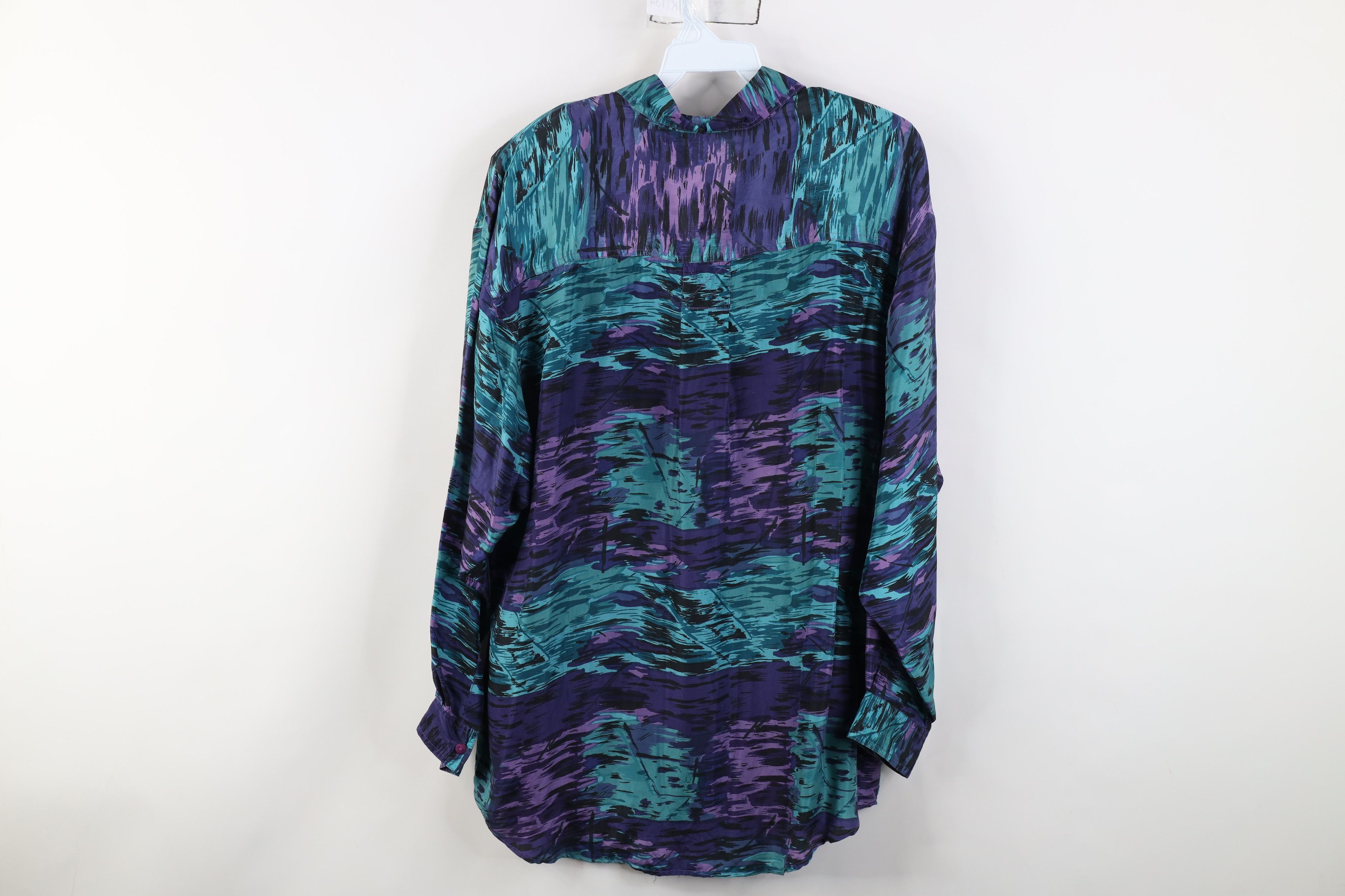 Vintage Vintage 90s Streetwear Baggy Silk Collared Button Shirt Size M / US 6-8 / IT 42-44 - 11 Thumbnail
