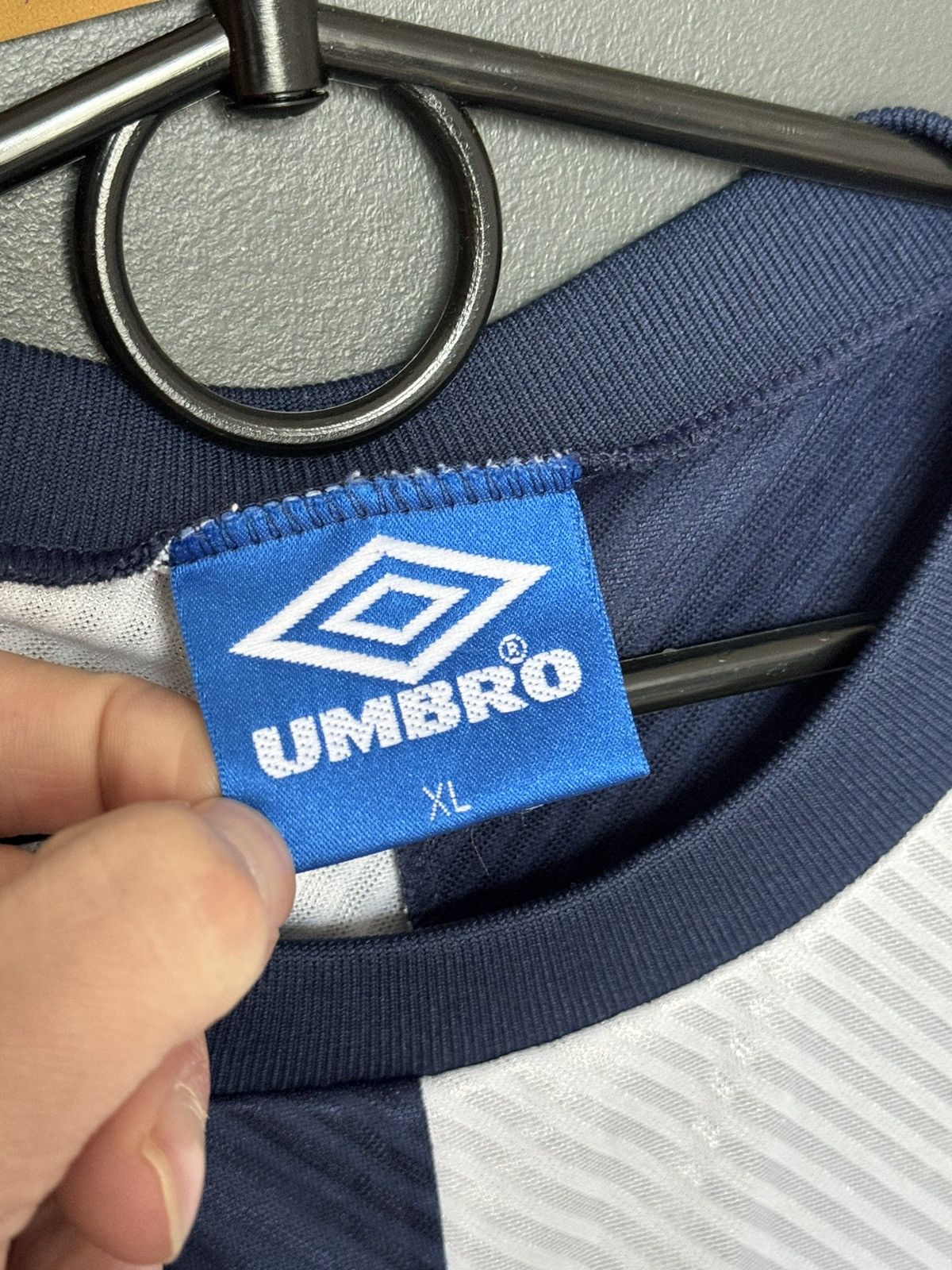 Umbro Tottenham Hotspur 94/95 Training Football Jersey Size US XL / EU 56 / 4 - 23 Thumbnail