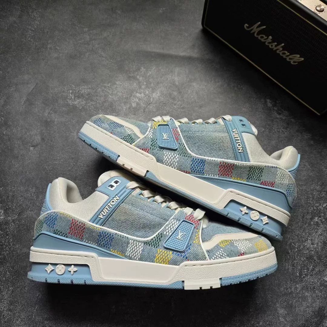 Louis Vuitton Louis Vuitton Training Blue Lowtop Sneakers 25 Men Size US 10 / EU 43 - 1 Thumbnail
