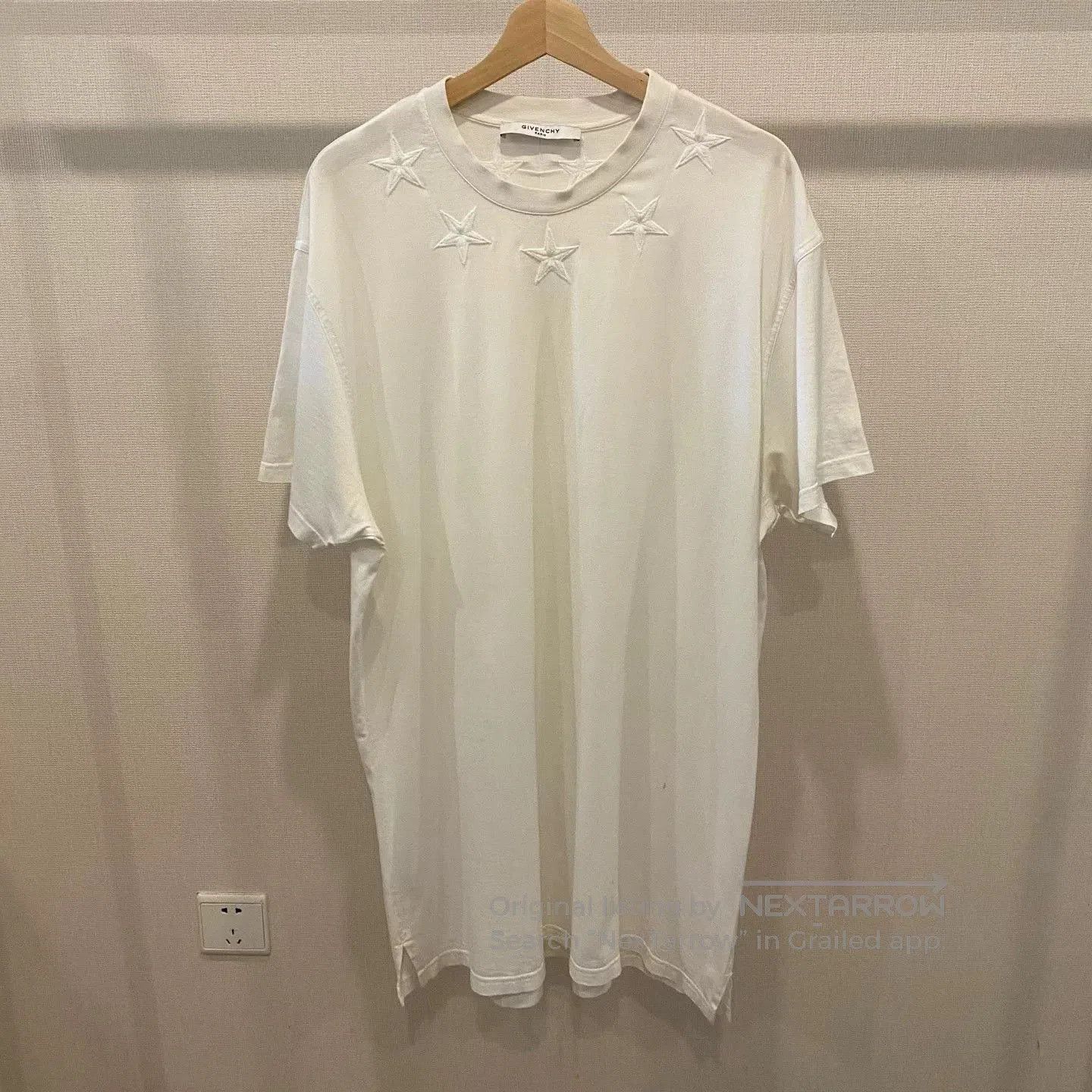 Givenchy Givenchy Embroidered Star Short Sleeve. Size US L / EU 52-54 / 3 - 1 Thumbnail