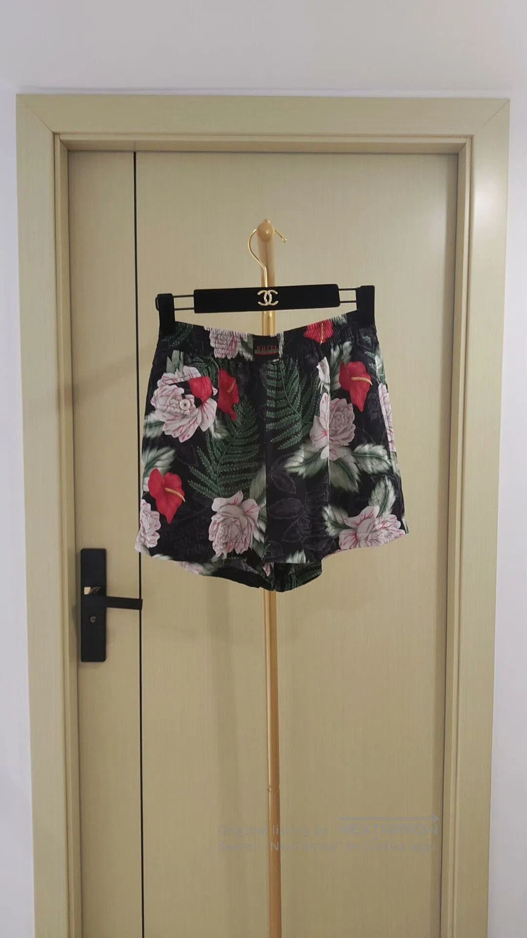 Gucci Gucci Floral Print Shorts for Women. Size 26" / US 2 / IT 38 - 1 Thumbnail