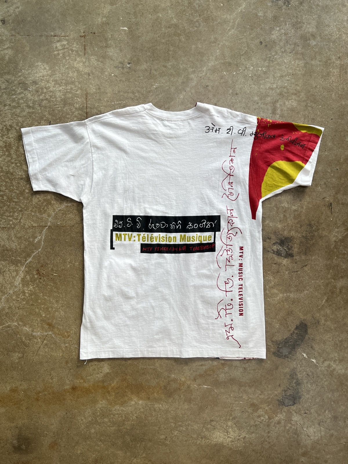 Vintage Vintage 90s MTV AOP Musik Fernsehen Single Stitch Tee XL Size US XL / EU 56 / 4 - 5 Thumbnail