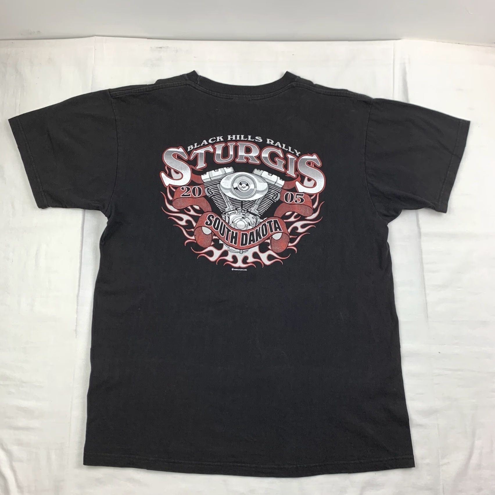 Vintage VINTAGE Sturgis T-Shirt Adult Medium Black 2005 Bike Rally Skull Animal Motorcycle Mens Size US M / EU 48-50 / 2 - 7 Thumbnail
