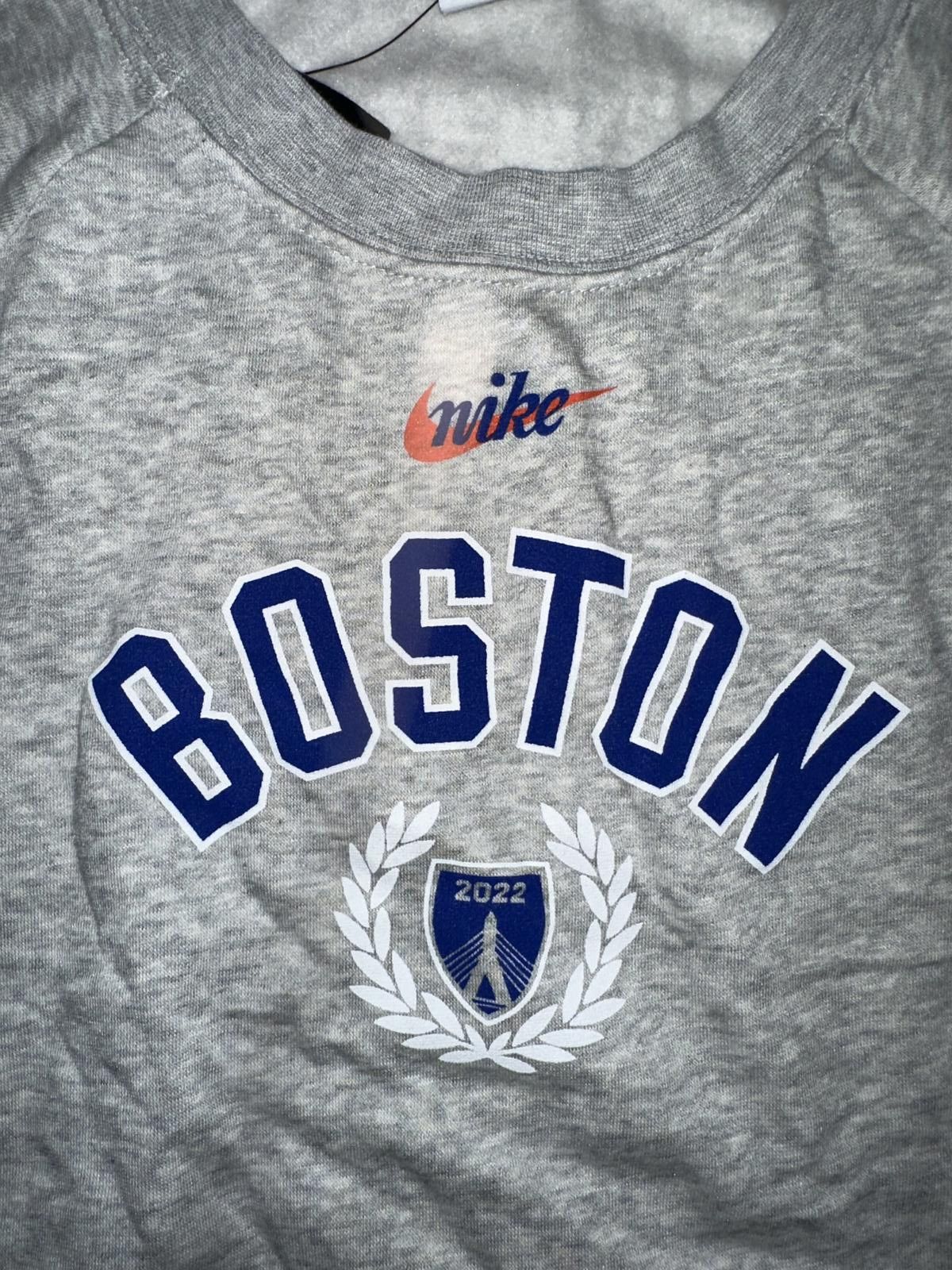 Nike Nike Women’s Exquisite Gifts Boston Varsity Fleece Crew Size M / US 6-8 / IT 42-44 - 2 Thumbnail