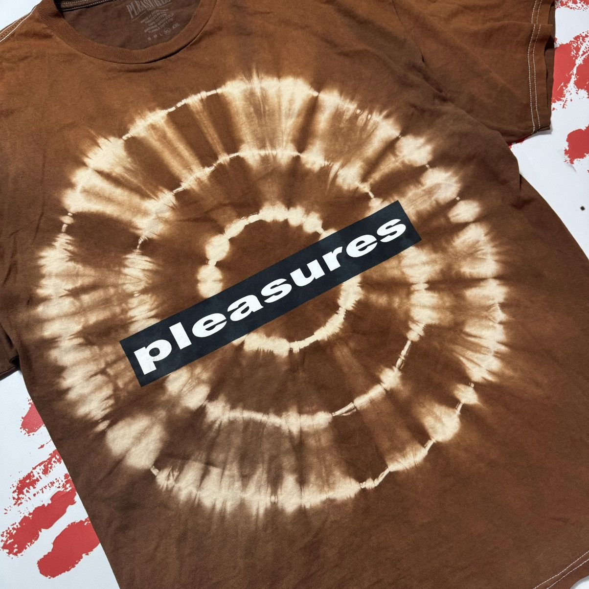 Pleasures × Vintage vintage 90s pleasures surrealism t shirt big logo Size US XL / EU 56 / 4 - 2 Thumbnail
