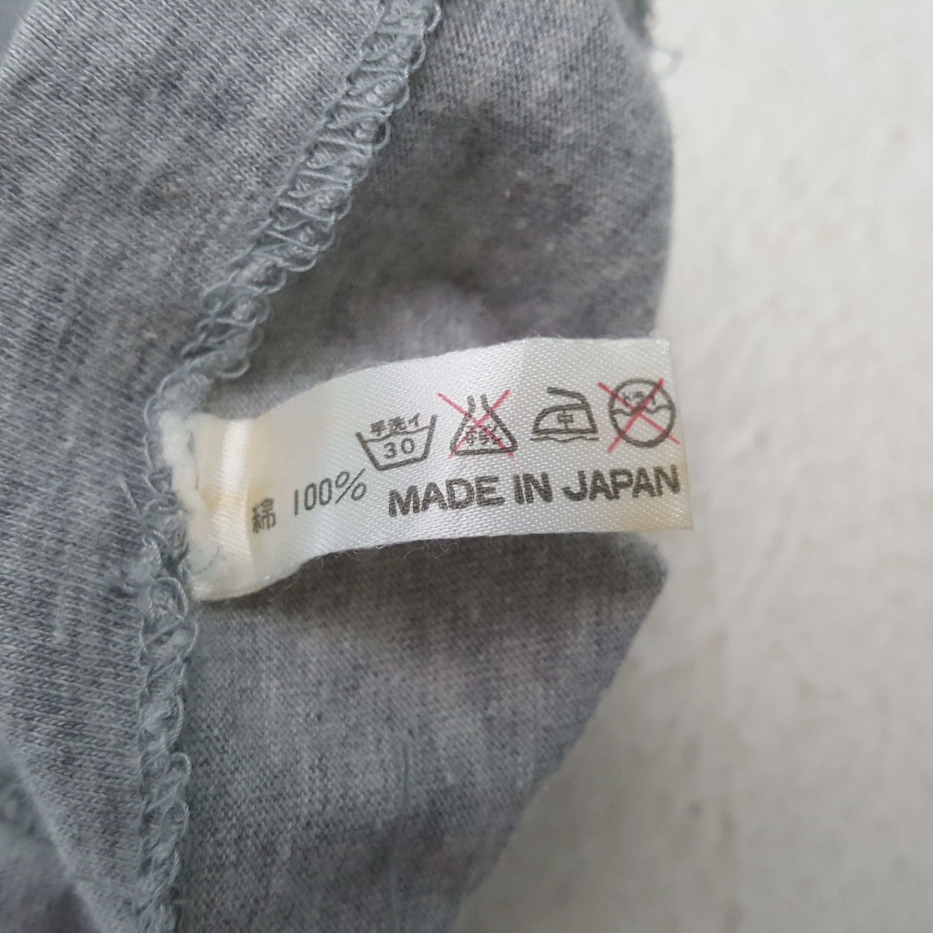 Vintage Ys FOR LIVING BASIC Japan Designer T-shirt C285N42
