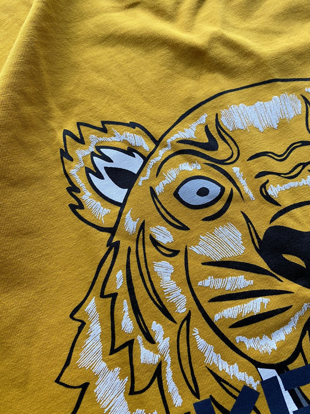 Kenzo Kenzo Paris Tiger Big Centre Logo T-Shirt Graphic Logo Size US S / EU 44-46 / 1 - 6 Thumbnail