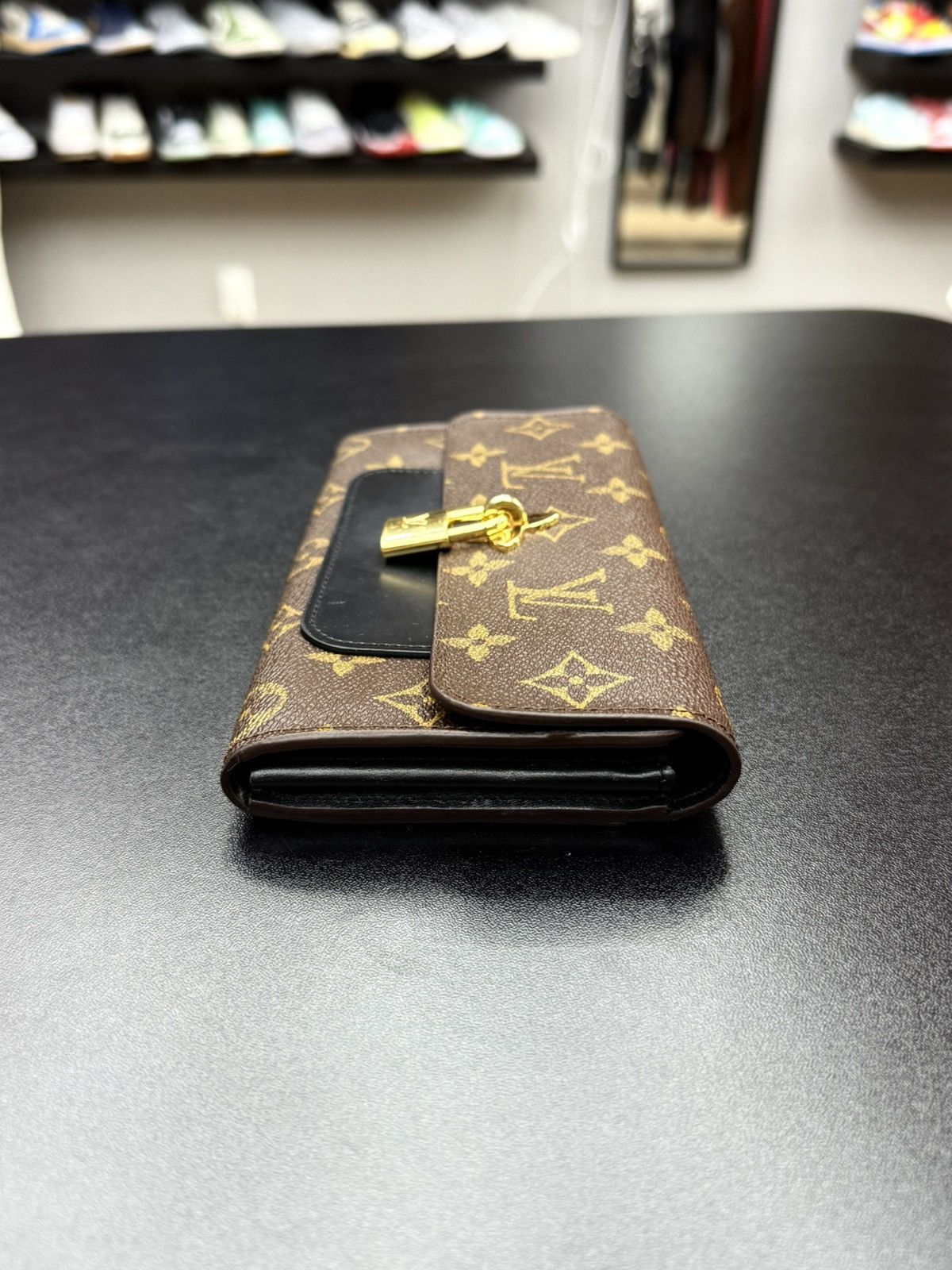 Louis Vuitton Louis Vuitton Monogram Brown Flap Wallet Clutch Gold Lock Size ONE SIZE - 5 Thumbnail