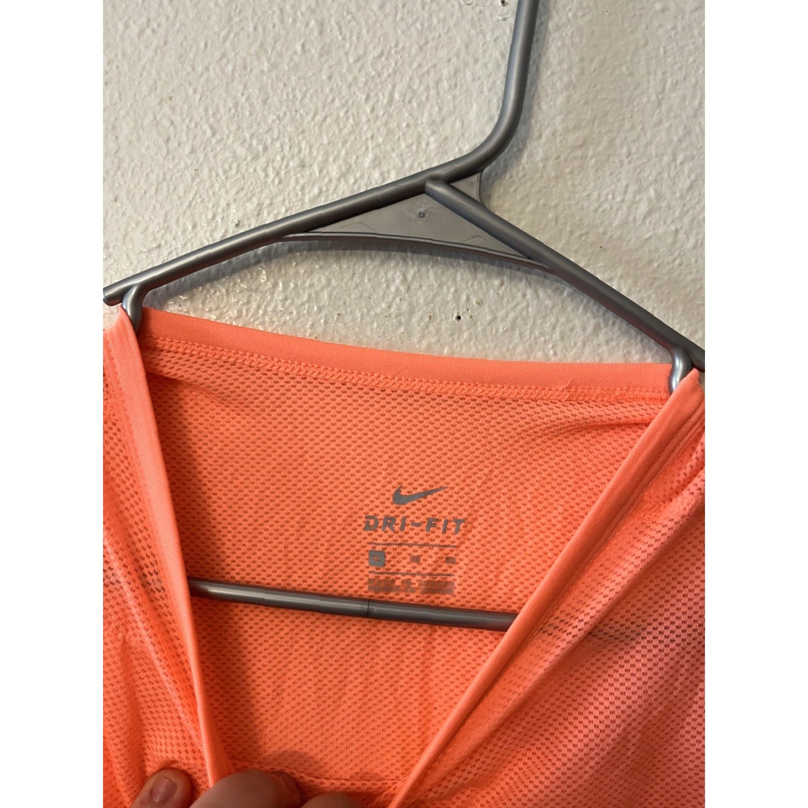 Nike Nike DriFit Cropped Running Tank AA2741-827 Tight Fit Size XL Neon Womens Size XL / US 12-14 / IT 48-50 - 2 Thumbnail