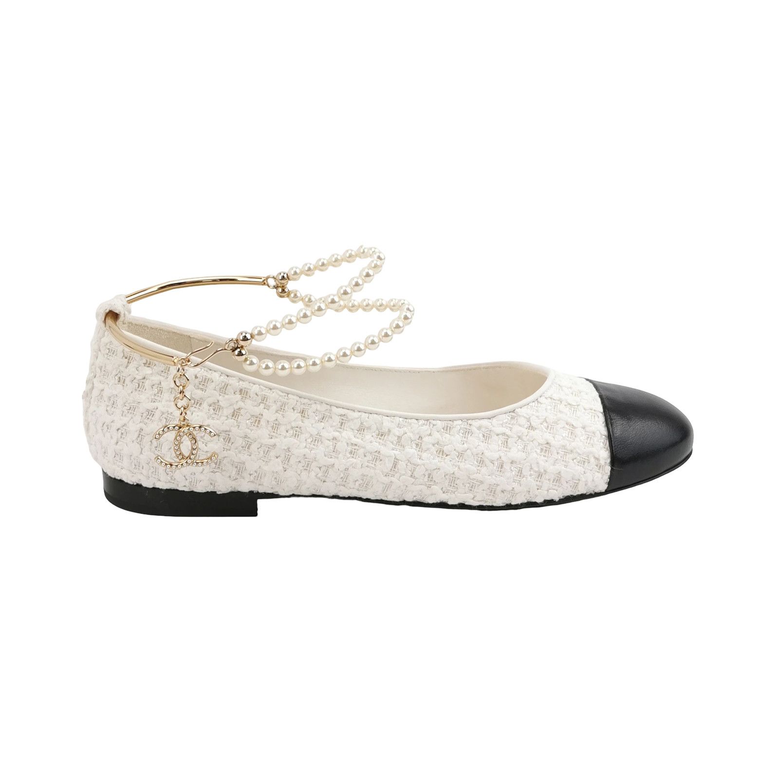 Chanel Chanel Women 7 Flats Size US 7 / IT 37 - 1 Thumbnail