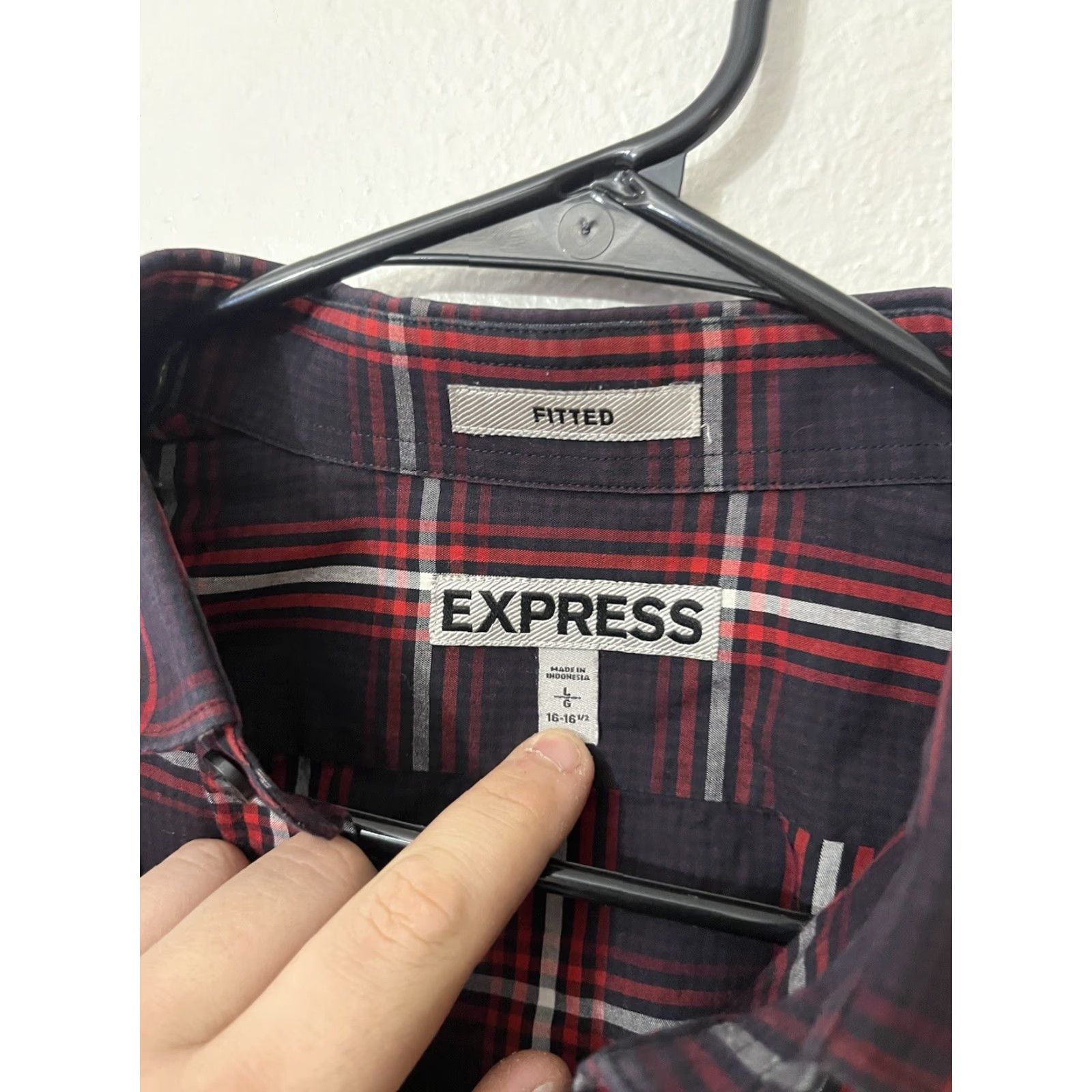 Express VINTAGE Express Button-Up Shirt Men's Large Long Sleeve Slm Soft Wash Black Red Plaid Slim Fit Casual Men’s Shirt Size US L / EU 52-54 / 3 - 3 Thumbnail
