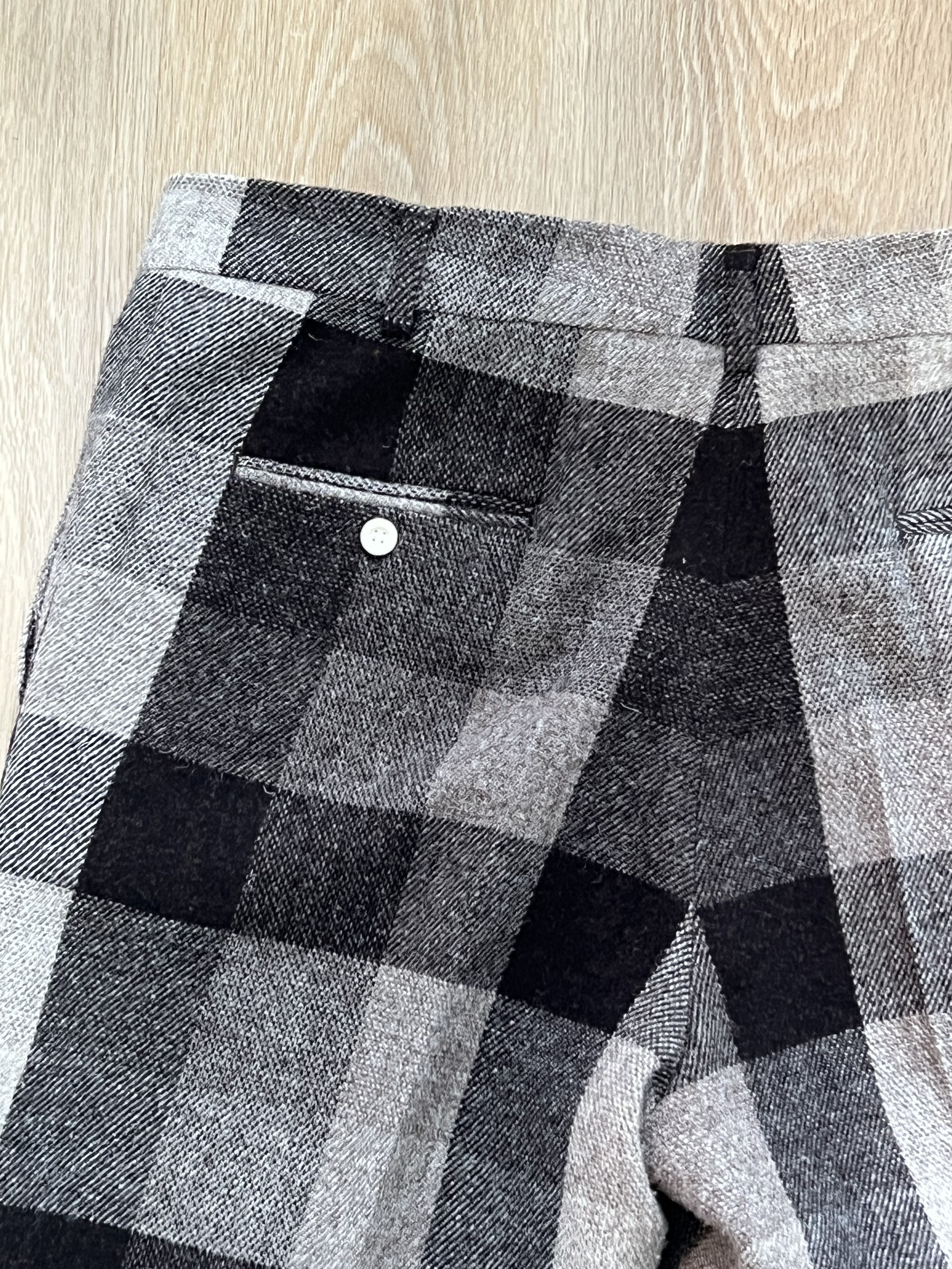 Acne Studios Acne Studios Wool Plaid Wide-Legged Trousers Sz 42 Size 28" / US 6 / IT 42 - 3 Thumbnail
