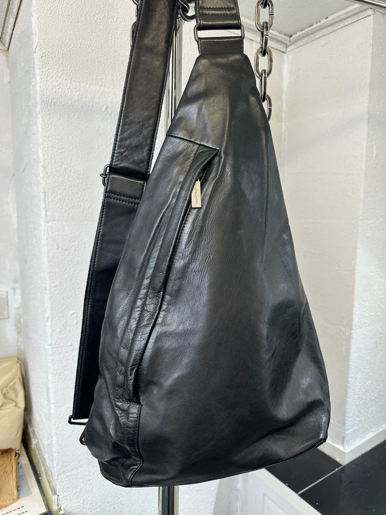 Yohji Yamamoto yohji yamamoto Horse-skin triangle bag 2502-Nextarrow Size ONE SIZE - 2 Thumbnail