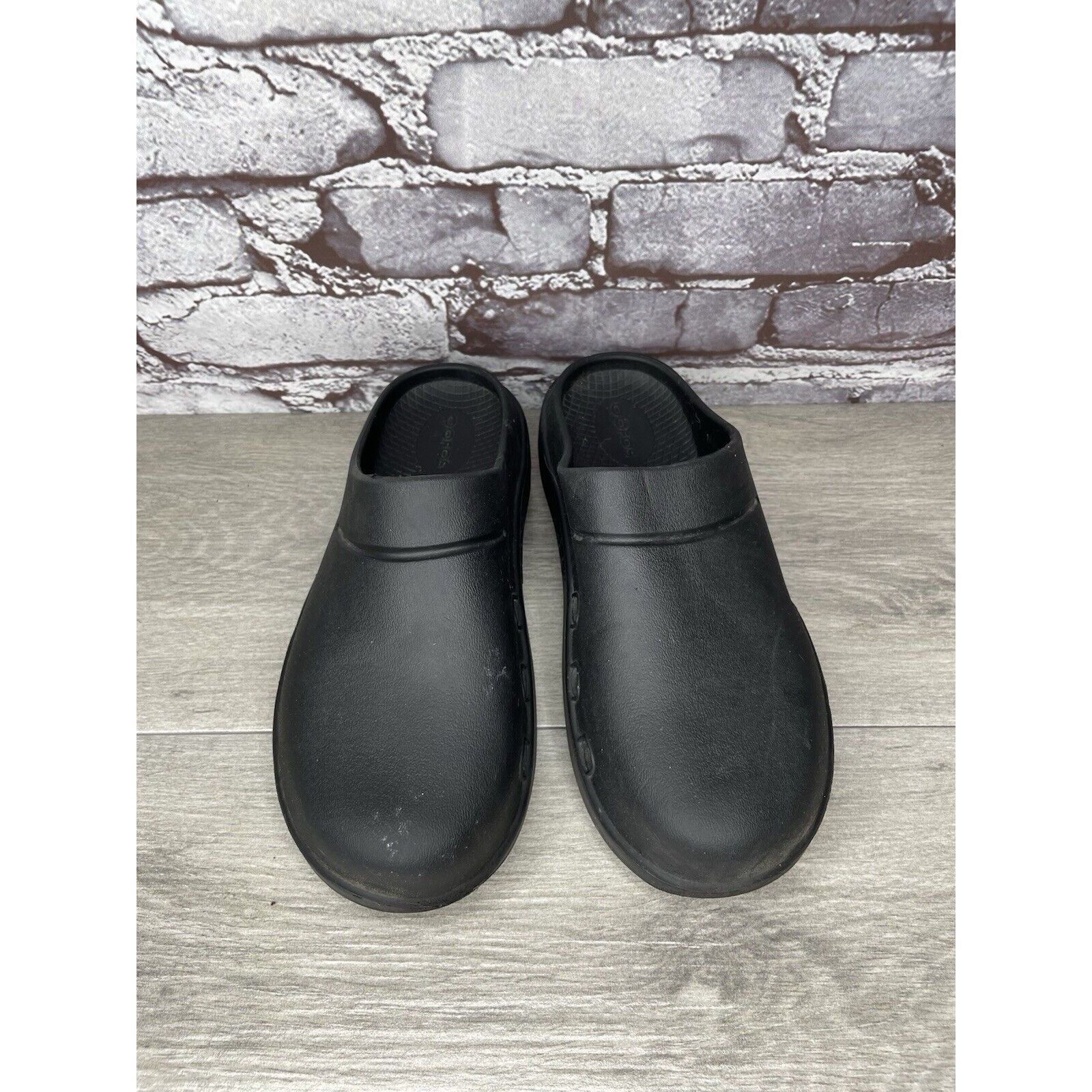 Other Oofos Oocloog Recovery Black Rubber Mules Slides Sandals Wom Size US 7 / IT 37 - 11 Thumbnail