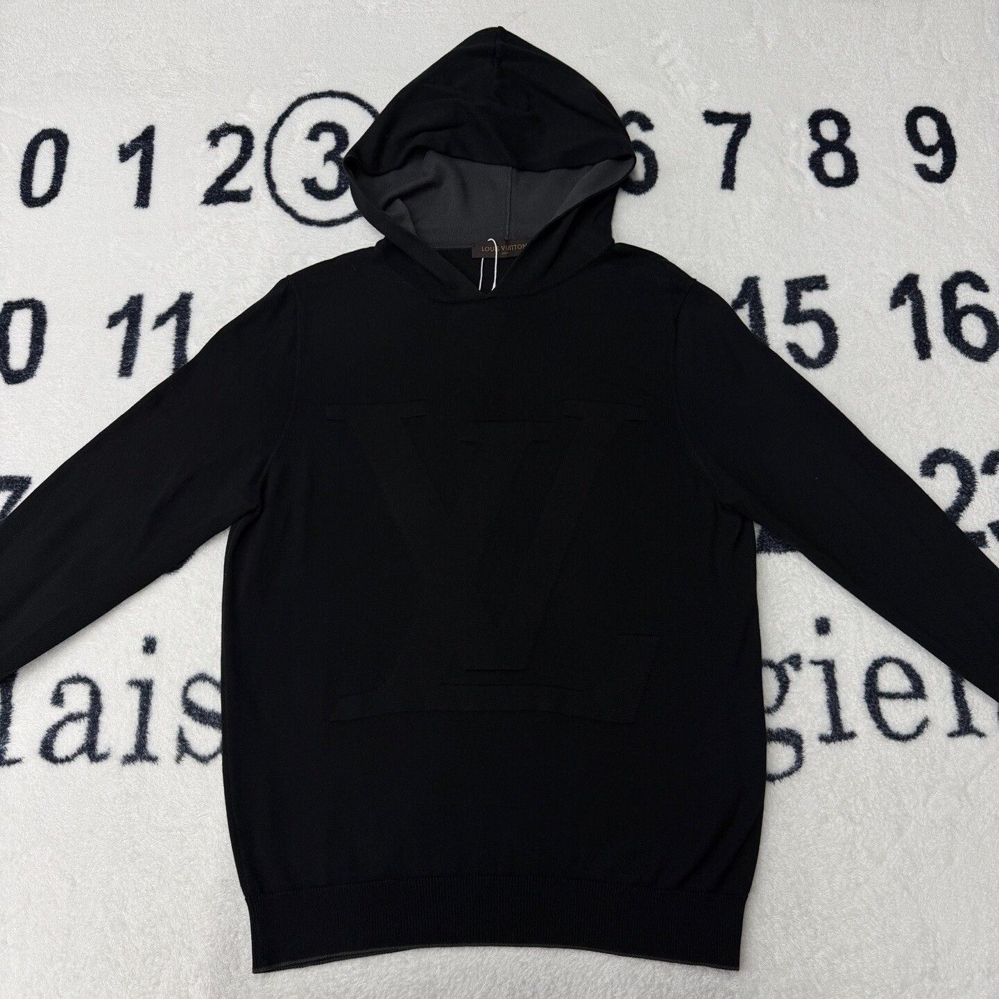 Louis Vuitton LV Black Large Logo Knit Hoodie Size US L / EU 52-54 / 3 - 1 Thumbnail