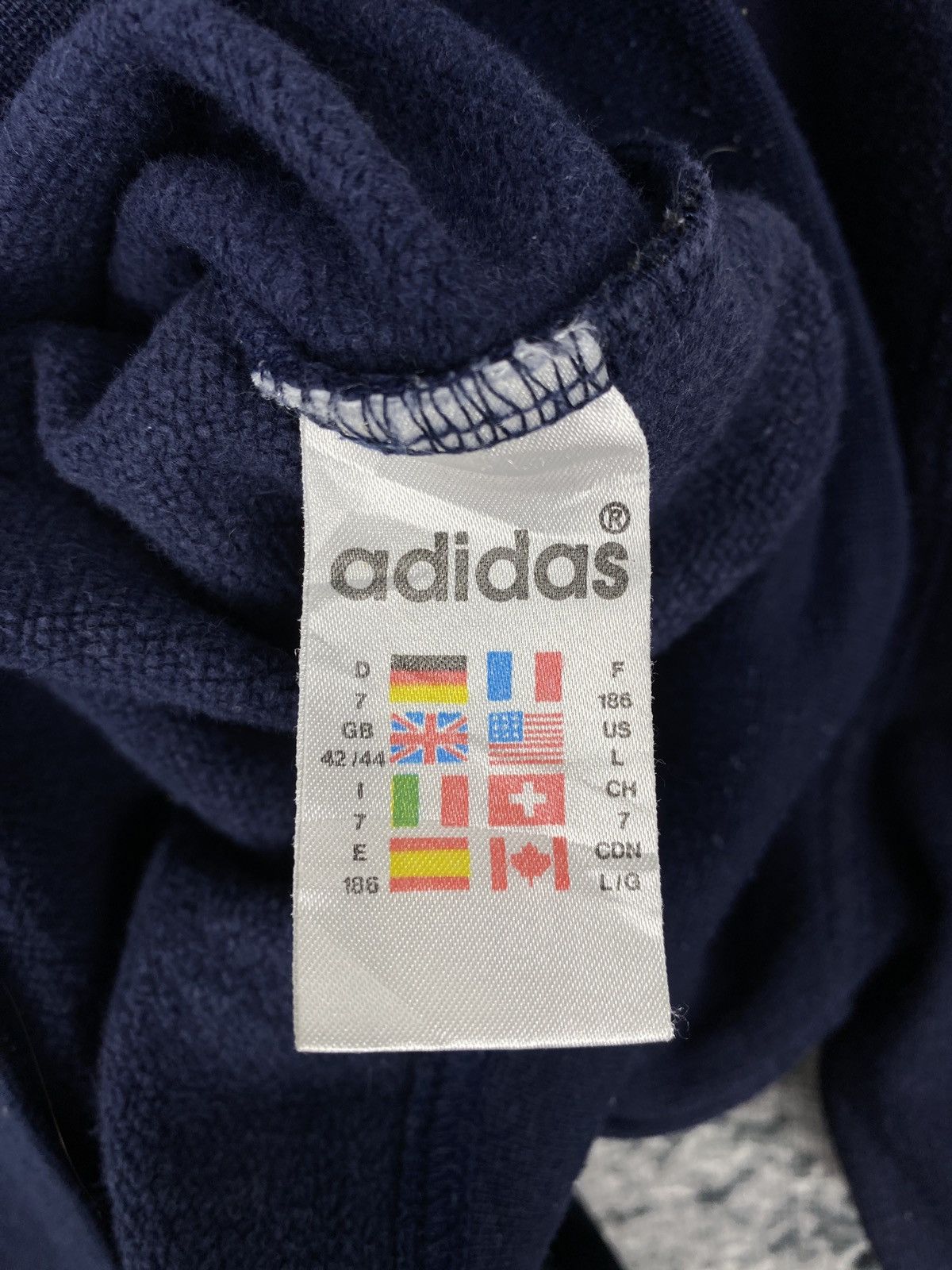 Adidas Vintage Adidas Big Logo Crewneck Sweatshirts Size US L / EU 52-54 / 3 - 9 Thumbnail