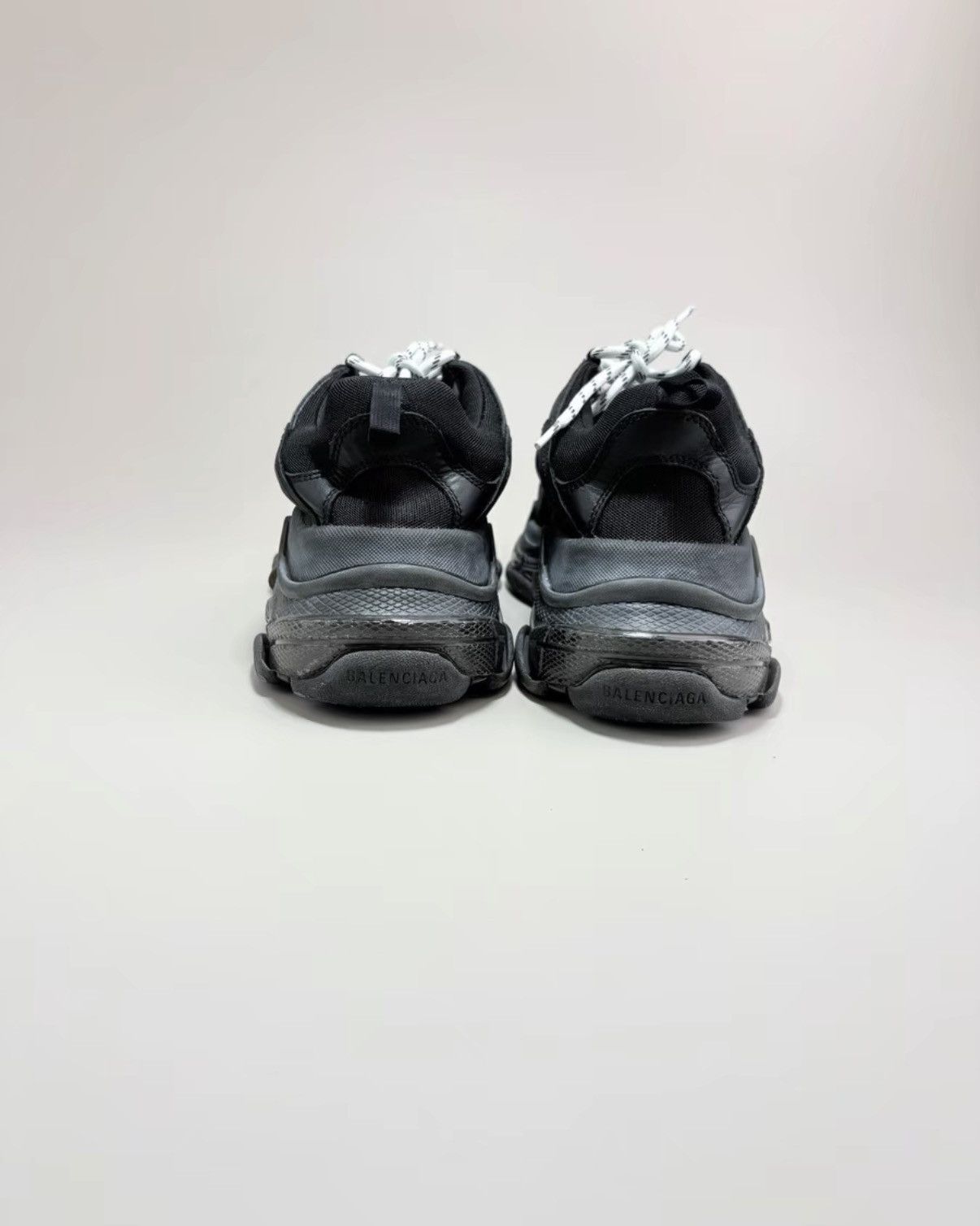 Balenciaga BALENCIAGA TRIPLE S Black Distressed Dad Sneakers K1 Size US 9.5 / EU 42-43 - 3 Thumbnail