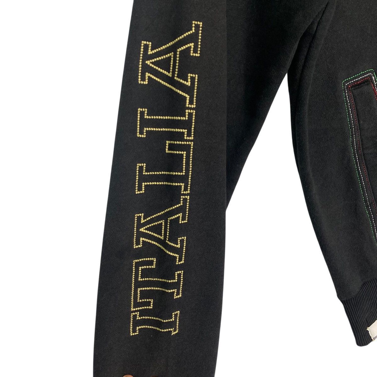 Vintage Vintage Puma Italy Teams Full Zip Sweater Black Size L Size US L / EU 52-54 / 3 - 5 Thumbnail