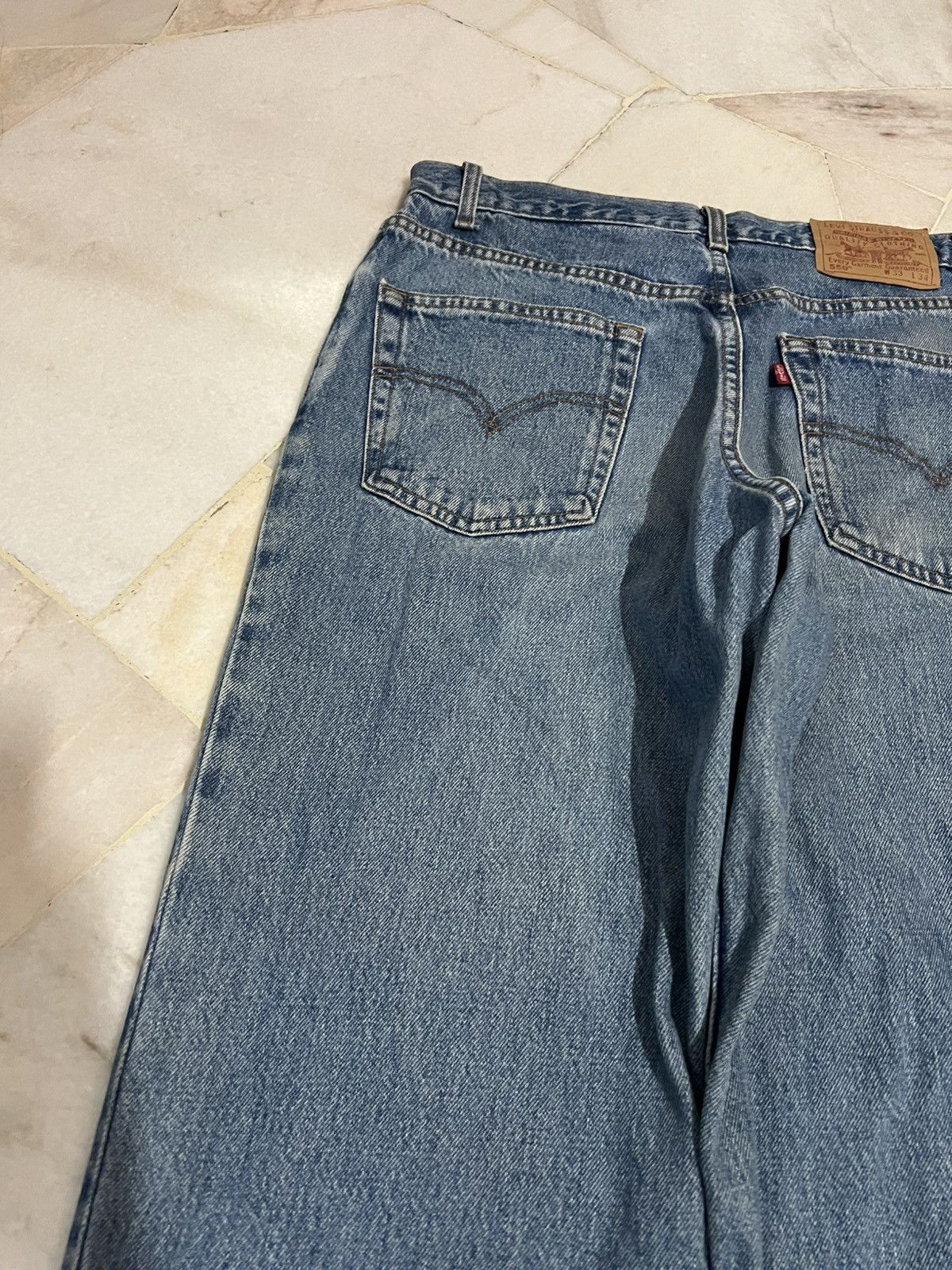 Levi's 90’s Levis 550 Faded Mud Wash Jean Size US 32 / EU 48 - 14 Thumbnail