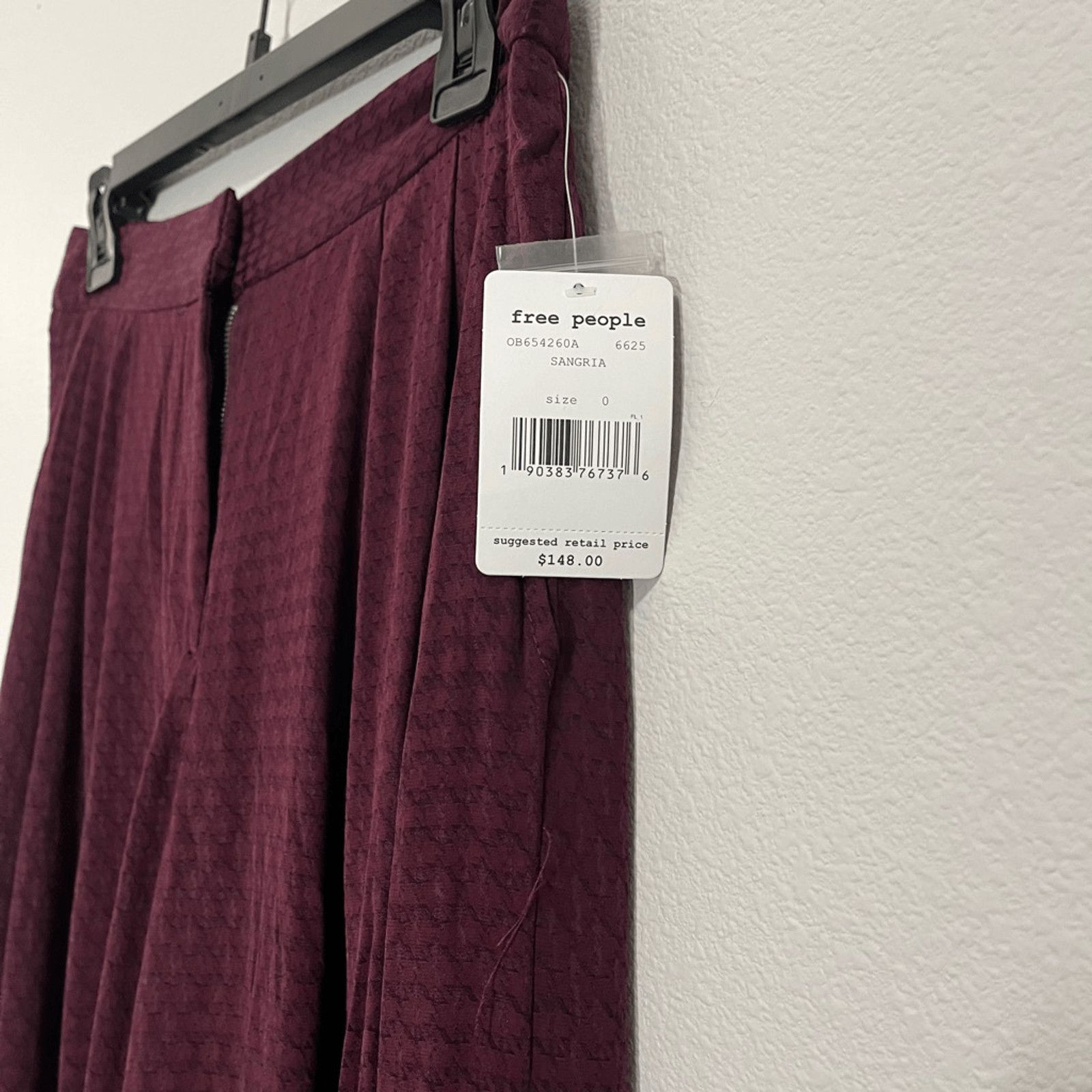 Free People Free People NWT Cropped Wide Leg Pants in Sangria - Size 0 Size 25" / US 0 / IT 36 - 3 Thumbnail