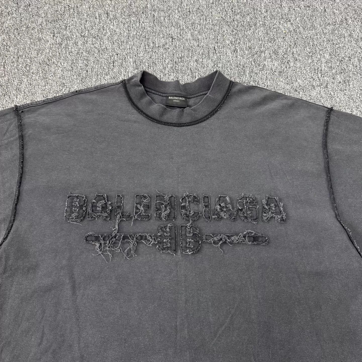 Balenciaga Balenciaga Washed Distressed Applique Logo Tee S 99 New Size US S / EU 44-46 / 1 - 4 Thumbnail