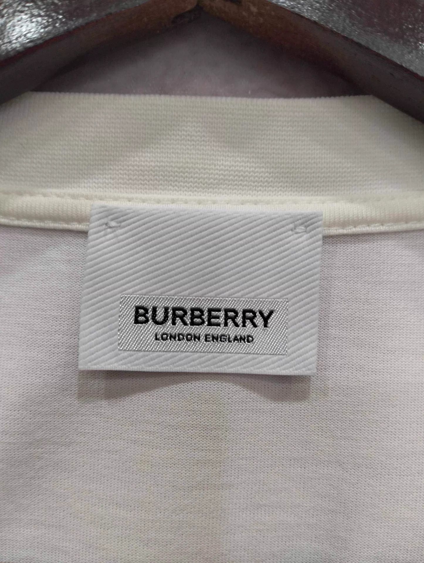 Burberry Burberry Logo Letter Short Sleeve Tee L Size US L / EU 52-54 / 3 - 4 Thumbnail