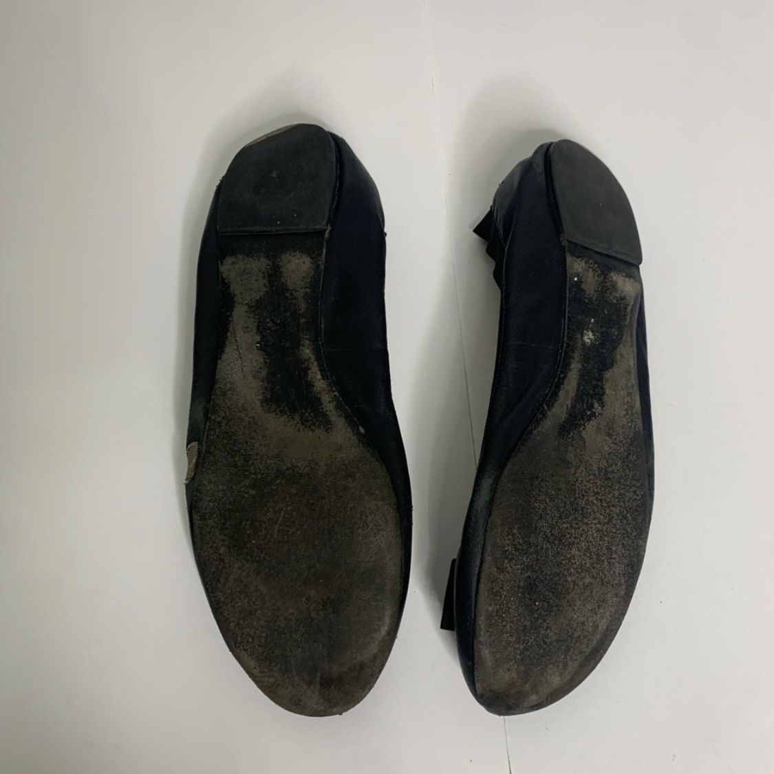 Tory Burch Tory Burch Black Leather Flats Gold Bow Sedgewick TLC Size 9 Size US 9 / IT 39 - 5 Thumbnail