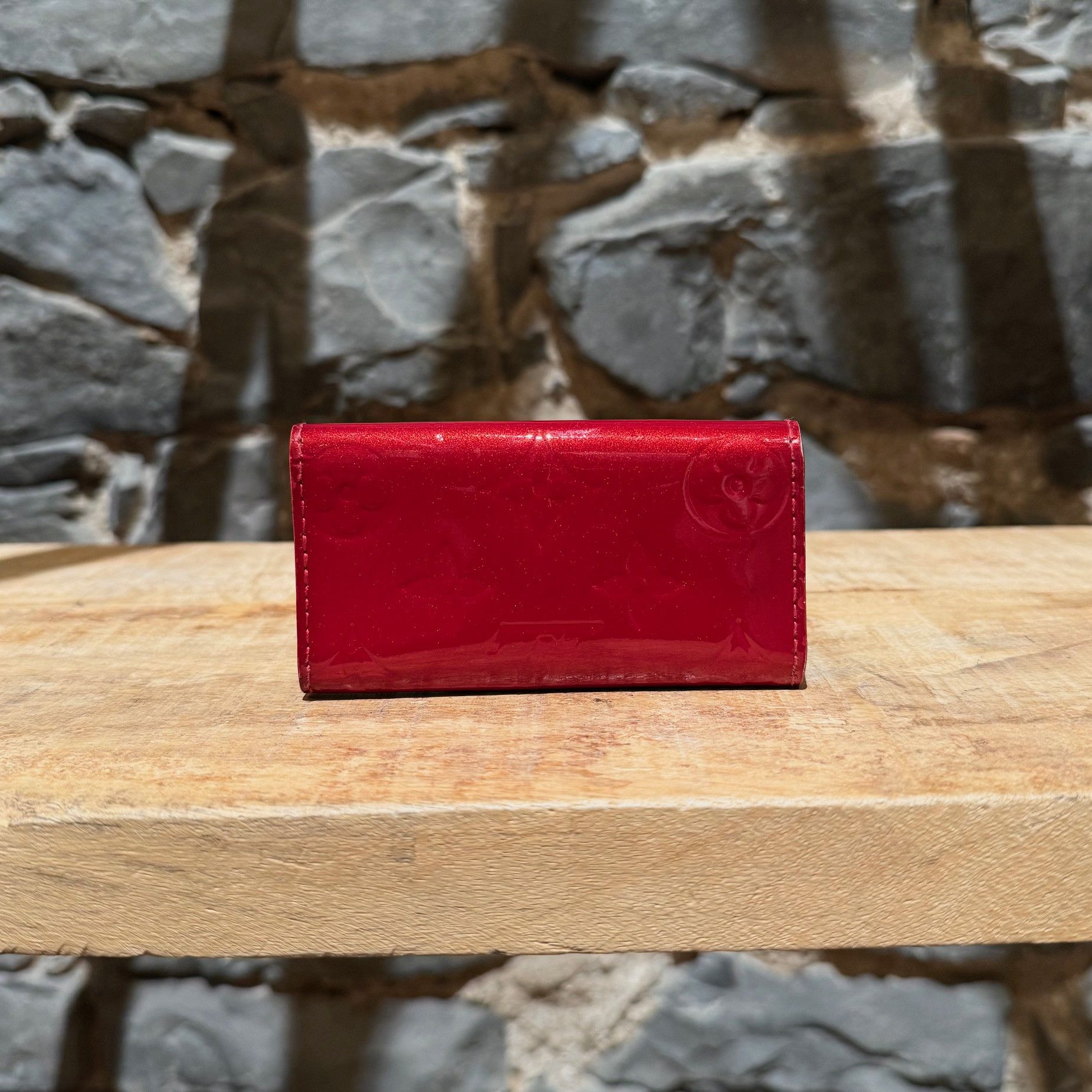 Louis Vuitton Louis Vuitton Vintage Red Vernis Monogram 4 Key Holder Size ONE SIZE - 3 Thumbnail