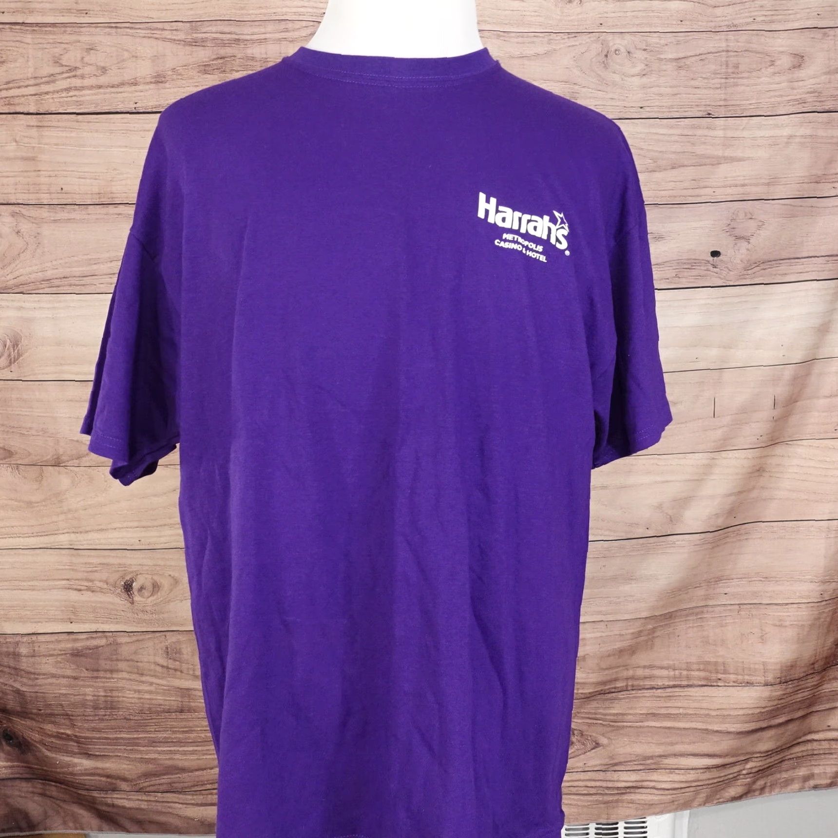 Gildan VINTAGE Harrah's Metropolis Illinois Casino Hotel Purple T-Shirt XL Unisex Cotton Casual 2000s Mens Size US XL / EU 56 / 4 - 3 Thumbnail