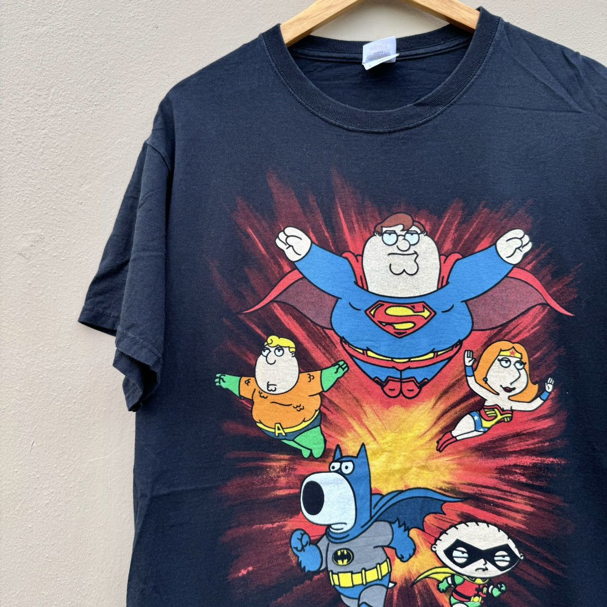 Vintage Vintage Family Guy dc comic T-shirt Size US L / EU 52-54 / 3 - 2 Thumbnail
