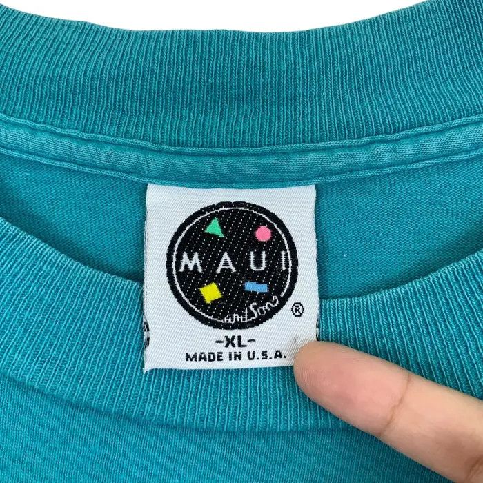 Maui and Sons Vintage 90’ MAUI & SONS SURF Big Wave Artwork Tee Shirt Size US XL / EU 56 / 4 - 7 Thumbnail