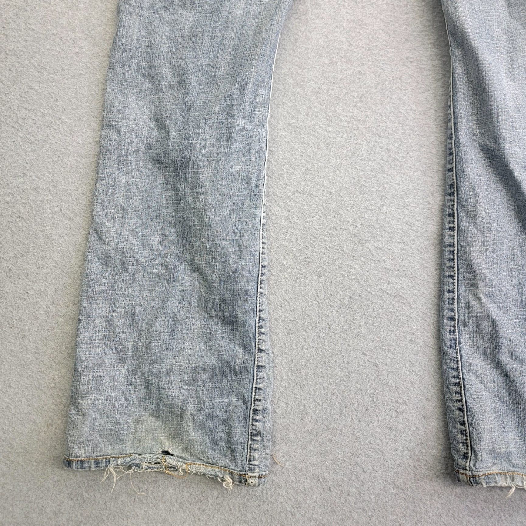 Buffalo David Bitton Buffalo David Bitton Jeans Mens 29x32 Light Wash King Button Fly Distressed Denim Straight Jeans Mens 29x32 Blue Distressed King Size US 29 - 7 Thumbnail
