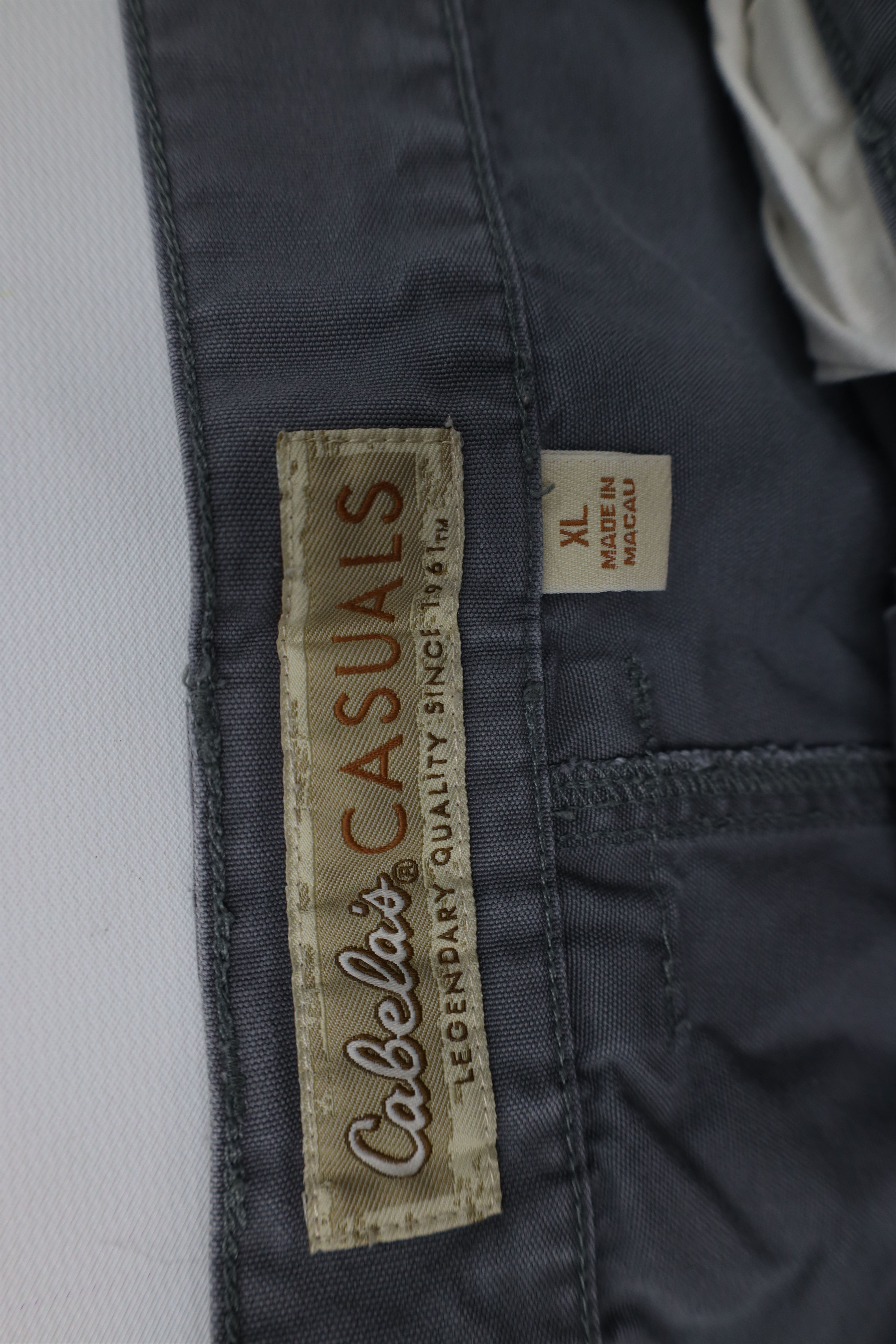 Cabelas Vintage Cabelas Above Knee Trekking Shorts Gray Cotton Size US 36 / EU 52 - 7 Thumbnail