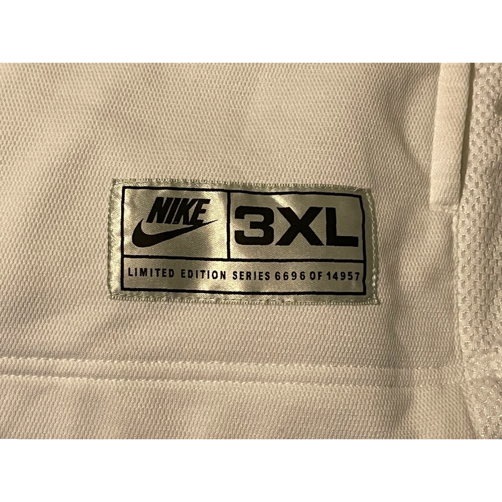 Nike Nike Jacket Snap Button Mens 3XL White Breathable Limited Edition Series Warm up Button Collared Shipped by Nike Size US XXL / EU 58 / 5 - 3 Thumbnail