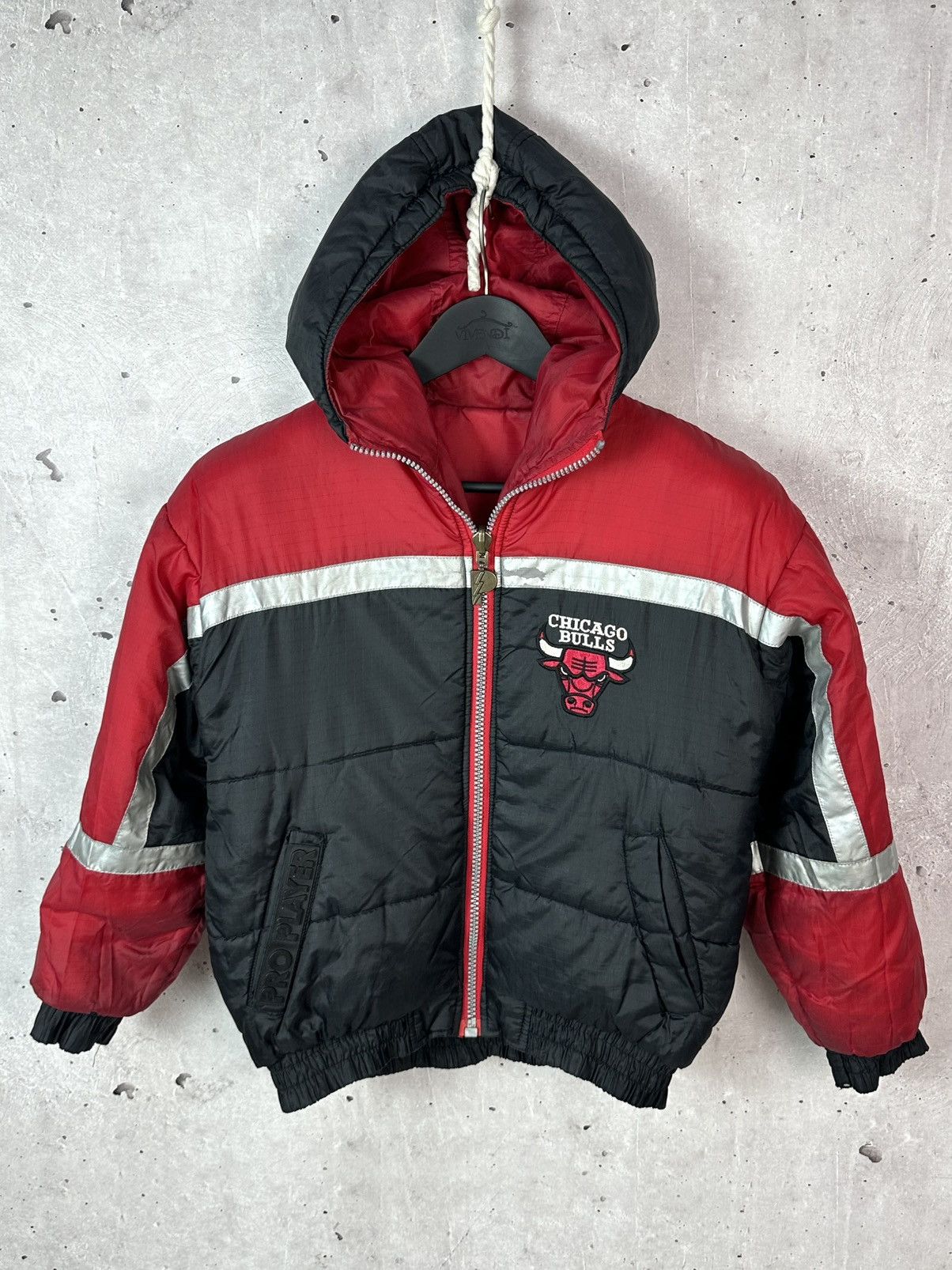 NBA Vintage Chicago Bulls NBA Pro Player Big Logo Puffer Jacket Size US S / EU 44-46 / 1 - 1 Thumbnail