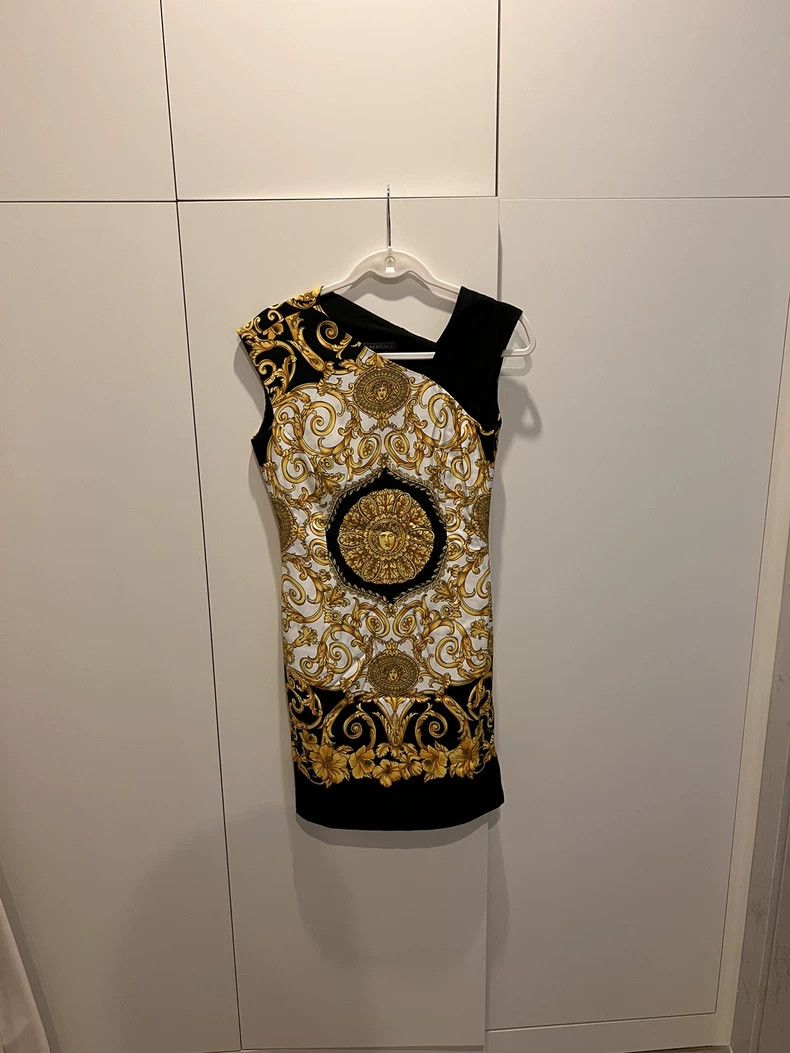 Versace Versace Sleeveless dress Size M / US 6-8 / IT 42-44 - 3 Thumbnail