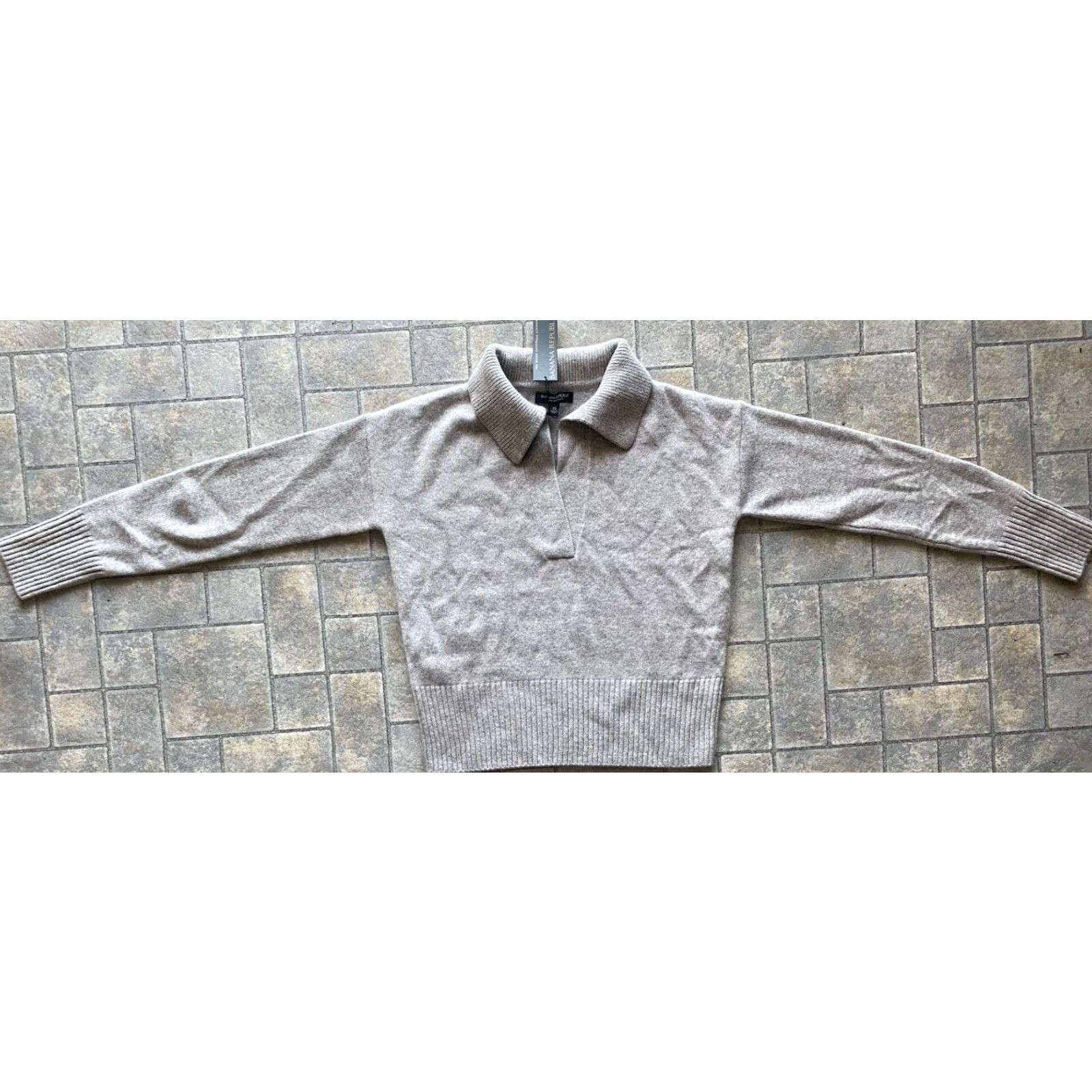 Banana Republic VINTAGE Banana Republic WOMENS XS 100% Cashmere Polo Sweater Light Grey NWT 00 Size XS / US 0-2 / IT 36-38 - 2 Thumbnail