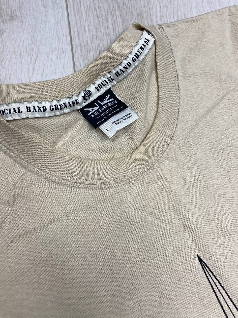 Other T-shirt humor TERRORISTs knife Size US L / EU 52-54 / 3 - 6 Thumbnail