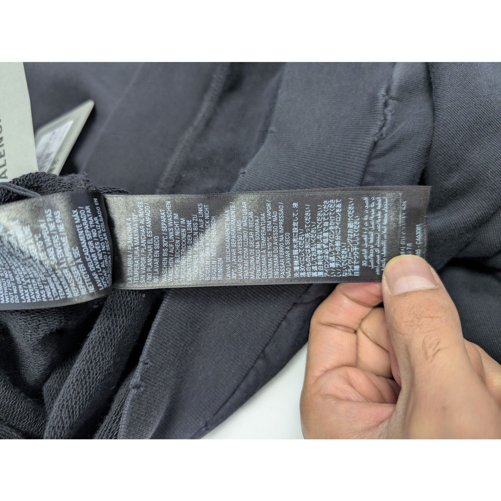 Balenciaga o1rshd1 DIY College No Pocket Medium Fit Hoodie Washed Black Size US M / EU 48-50 / 2 - 18 Thumbnail